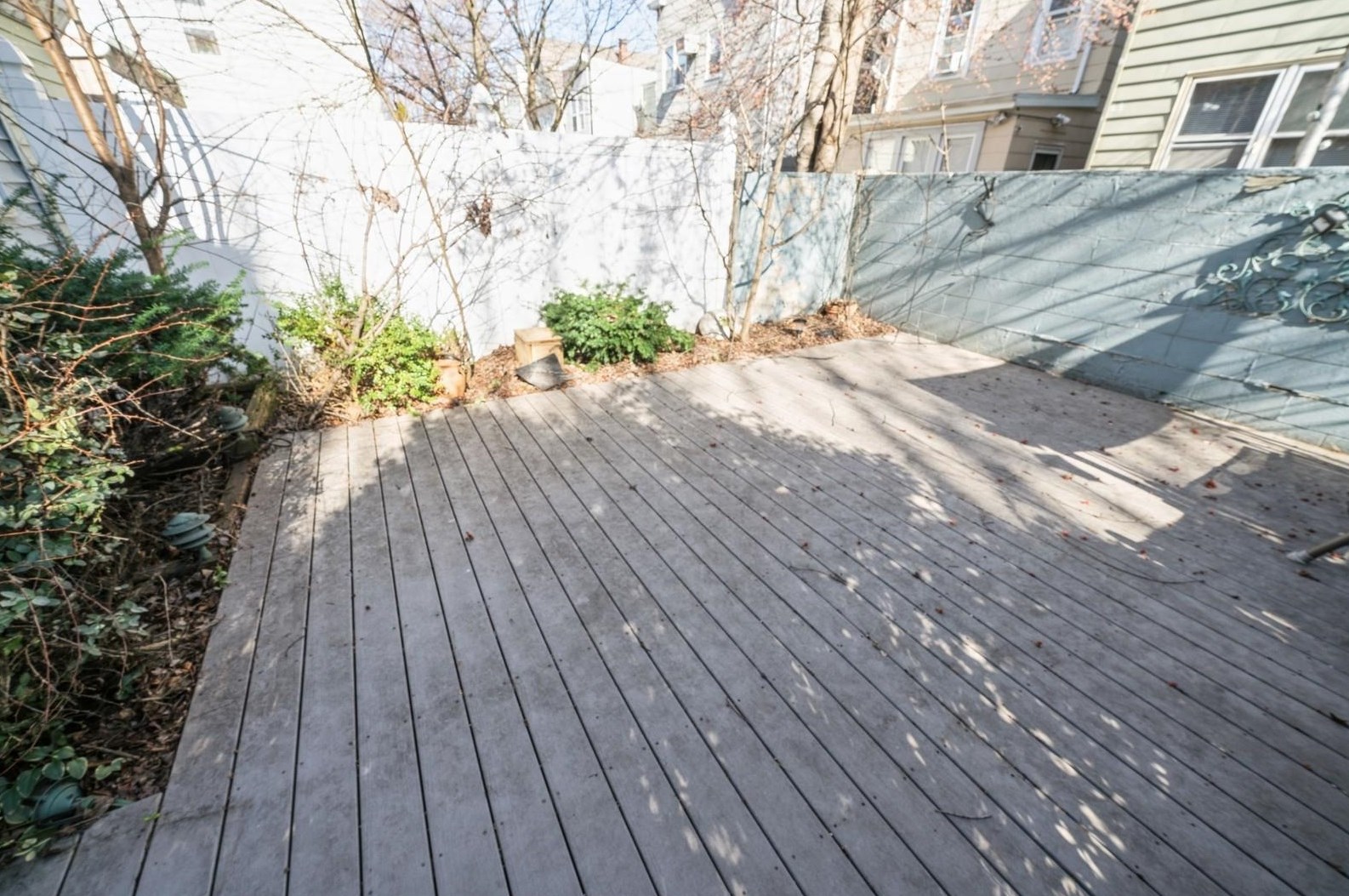 41 32nd St, Bayonne NJ  07002-4708 exterior