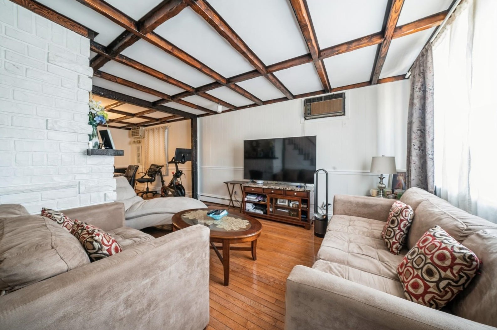 41 32nd St, Bayonne NJ  07002-4708 exterior