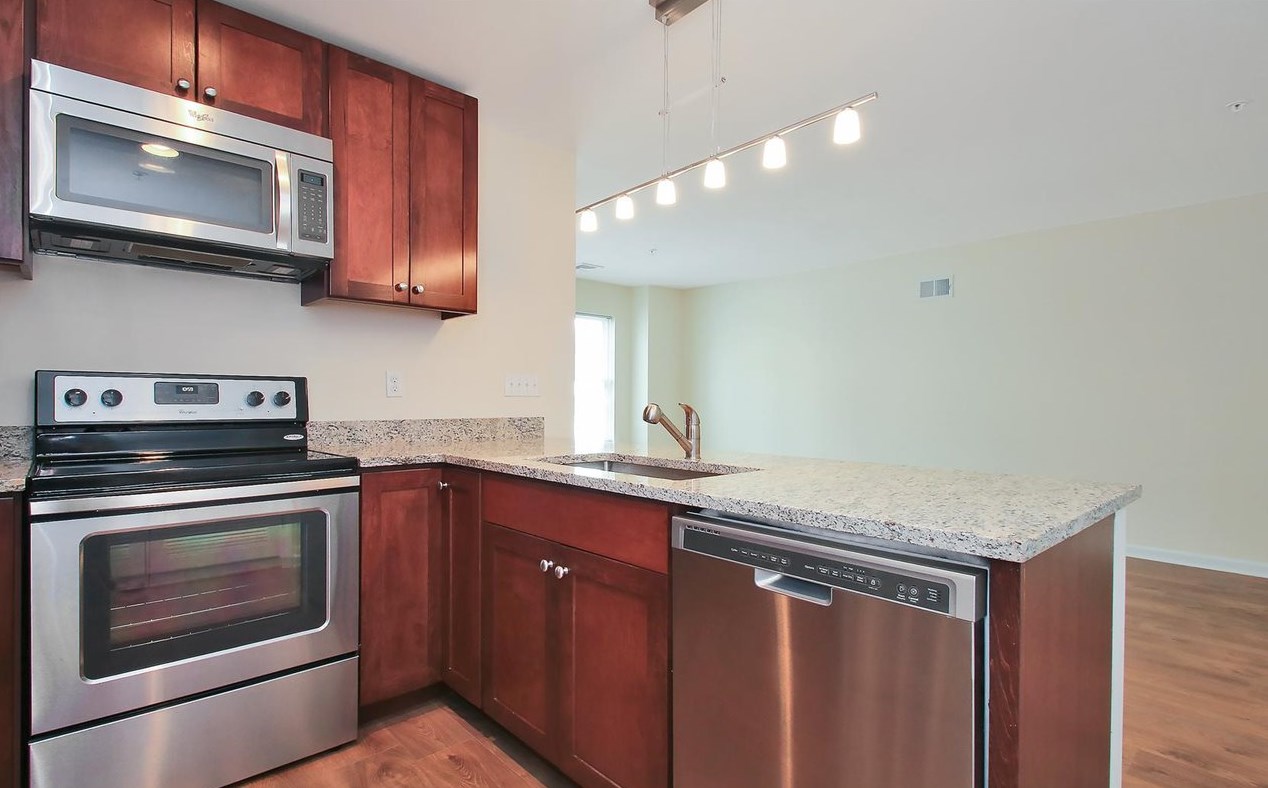 269 Main St #20, Little Ferry, NJ 07643
