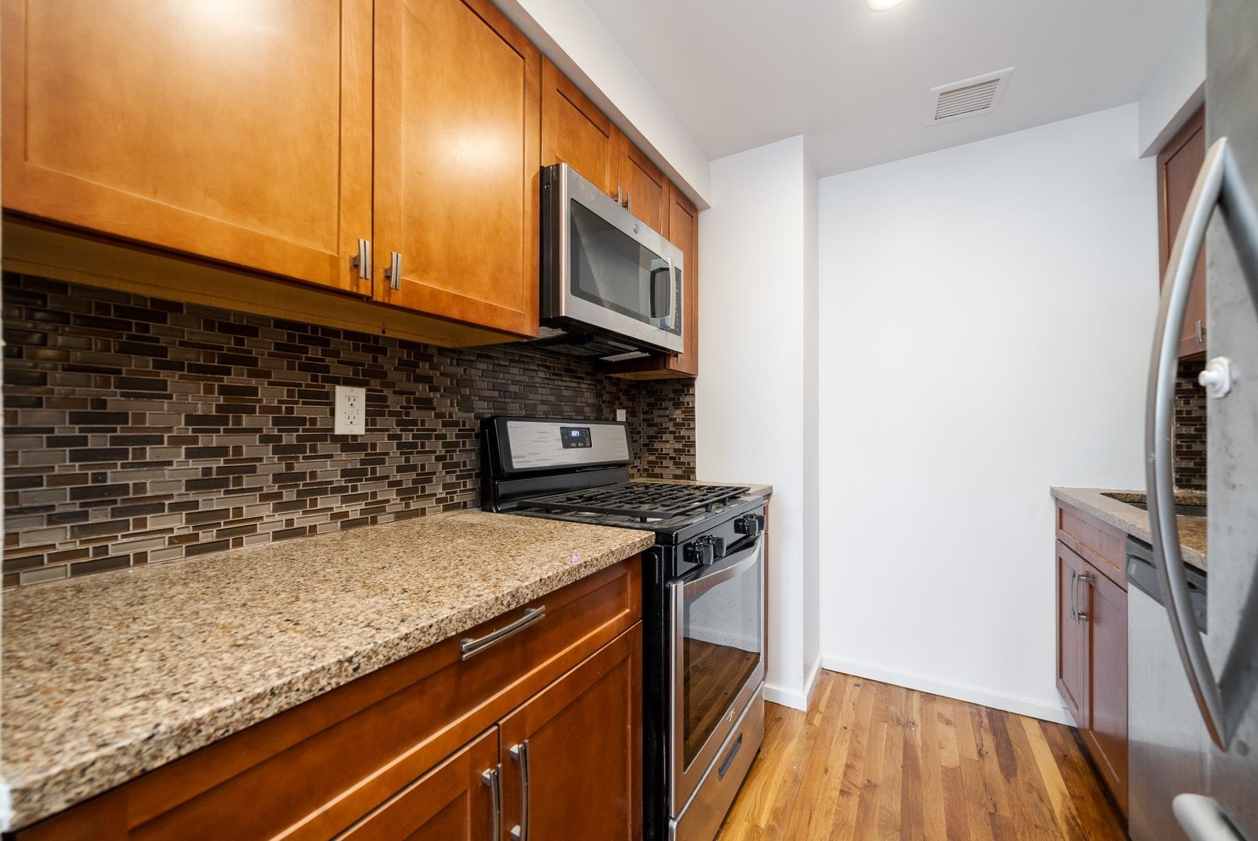 205 10th St #7t, Jersey City, NJ
