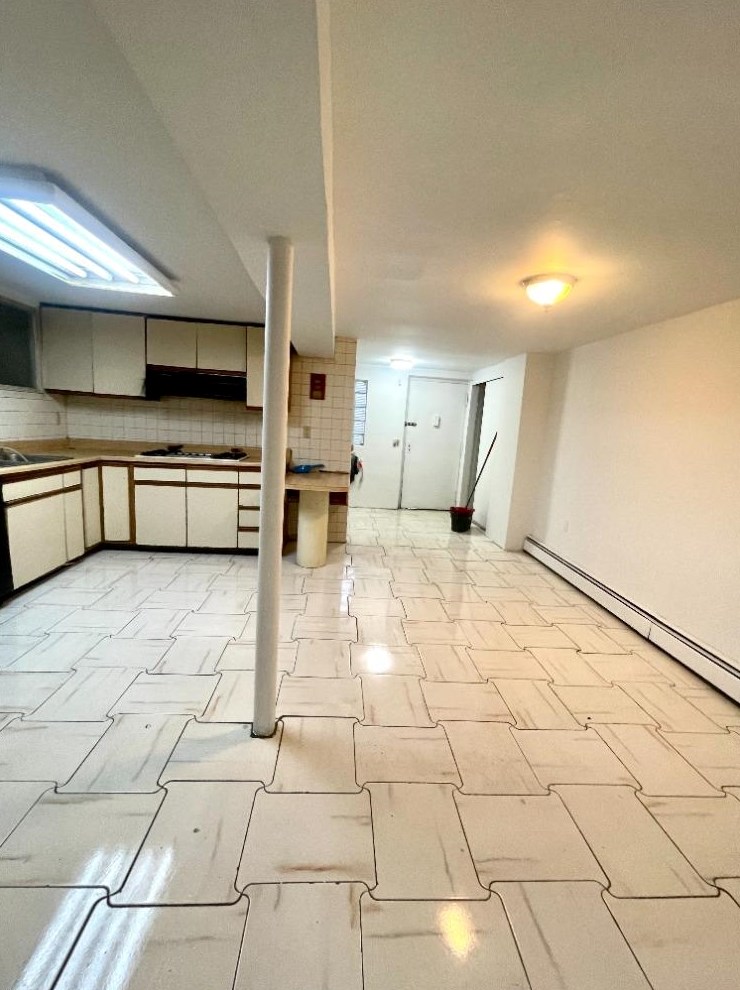 1227 Hillside Pl, North Bergen NJ  07047-2733 exterior