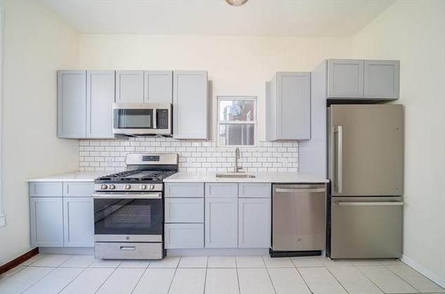 205 Hancock Ave #2, Jersey City, NJ 07307