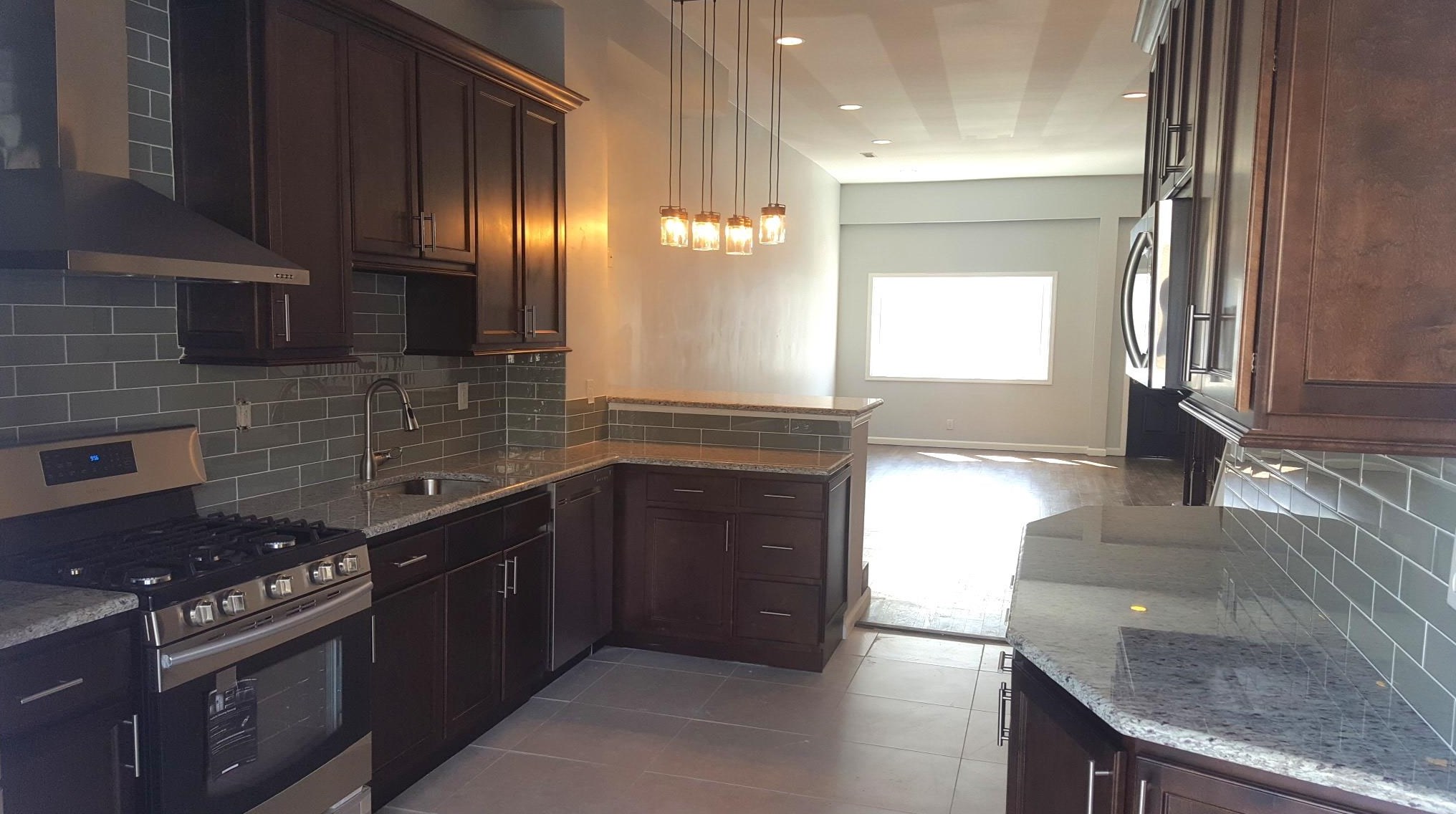 14 Laidlaw Ave, Jersey City NJ  07306-1592 exterior