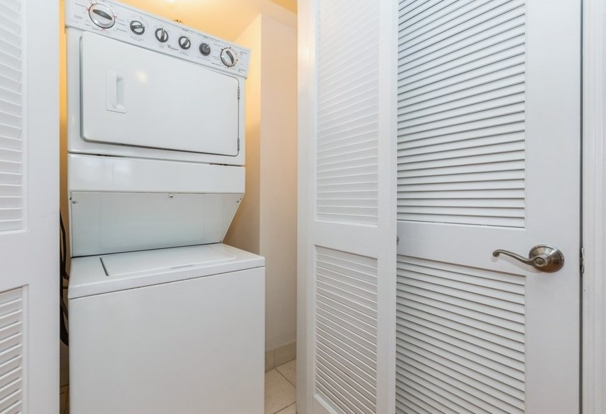 125 43rd St, Union City NJ  07087-6166 exterior