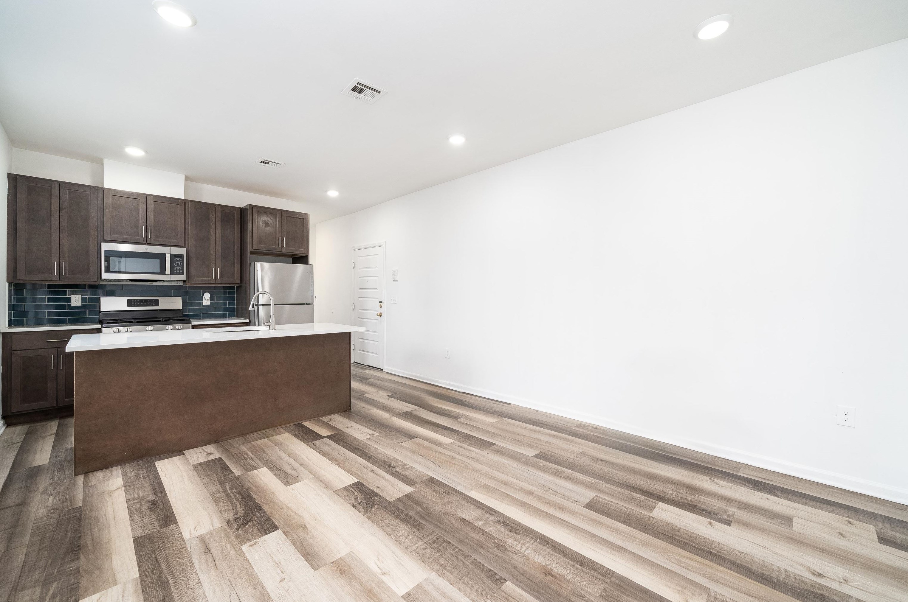 430 Ocean Ave, Jersey City, NJ 07305-3151