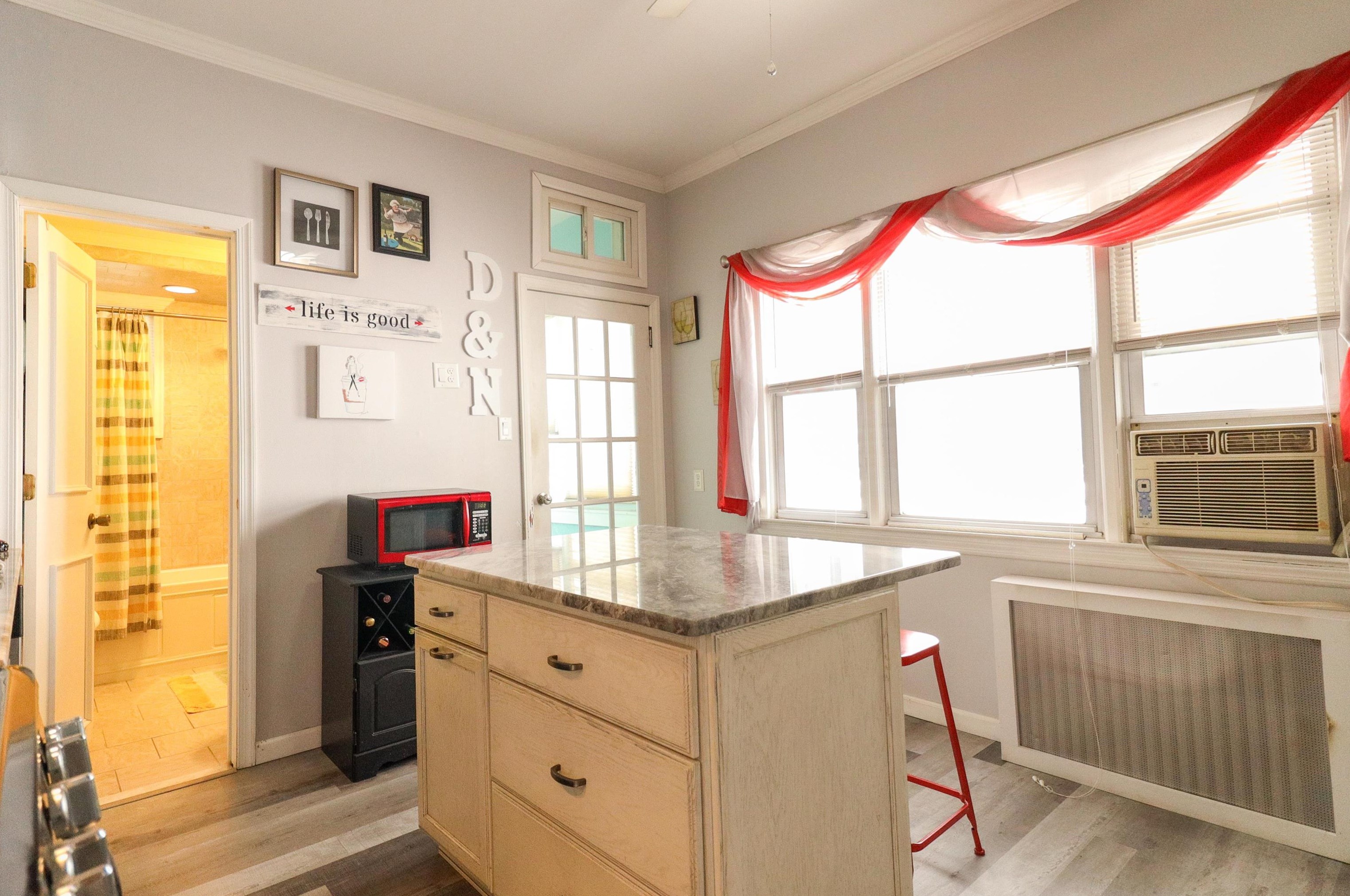 305 Broadway, Bayonne, NJ 07002
