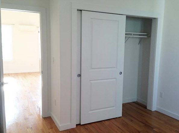 330 Newark Ave, Jersey City, NJ 07302-2210