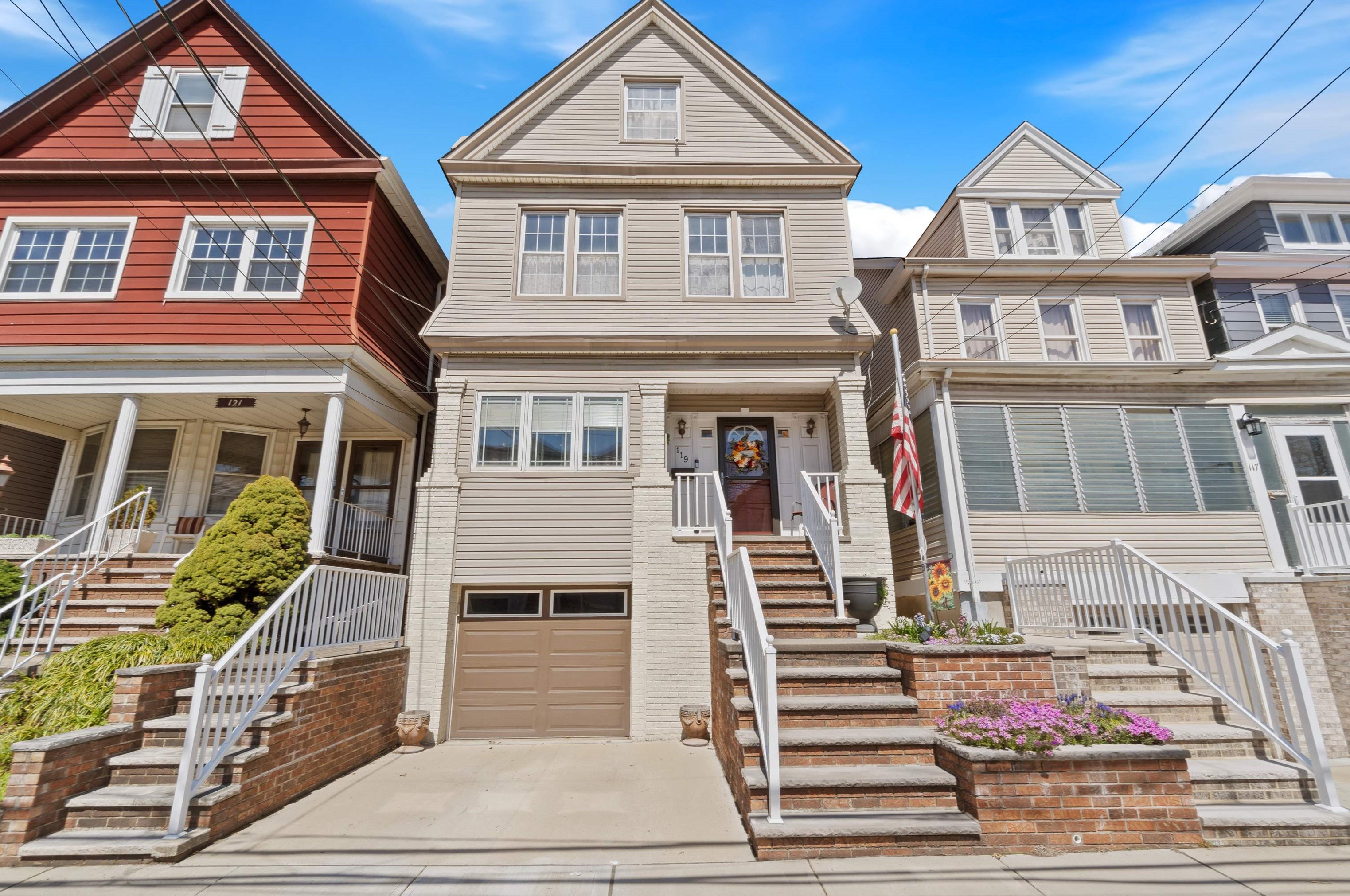 119 W 6th St, Bayonne, NJ 07002