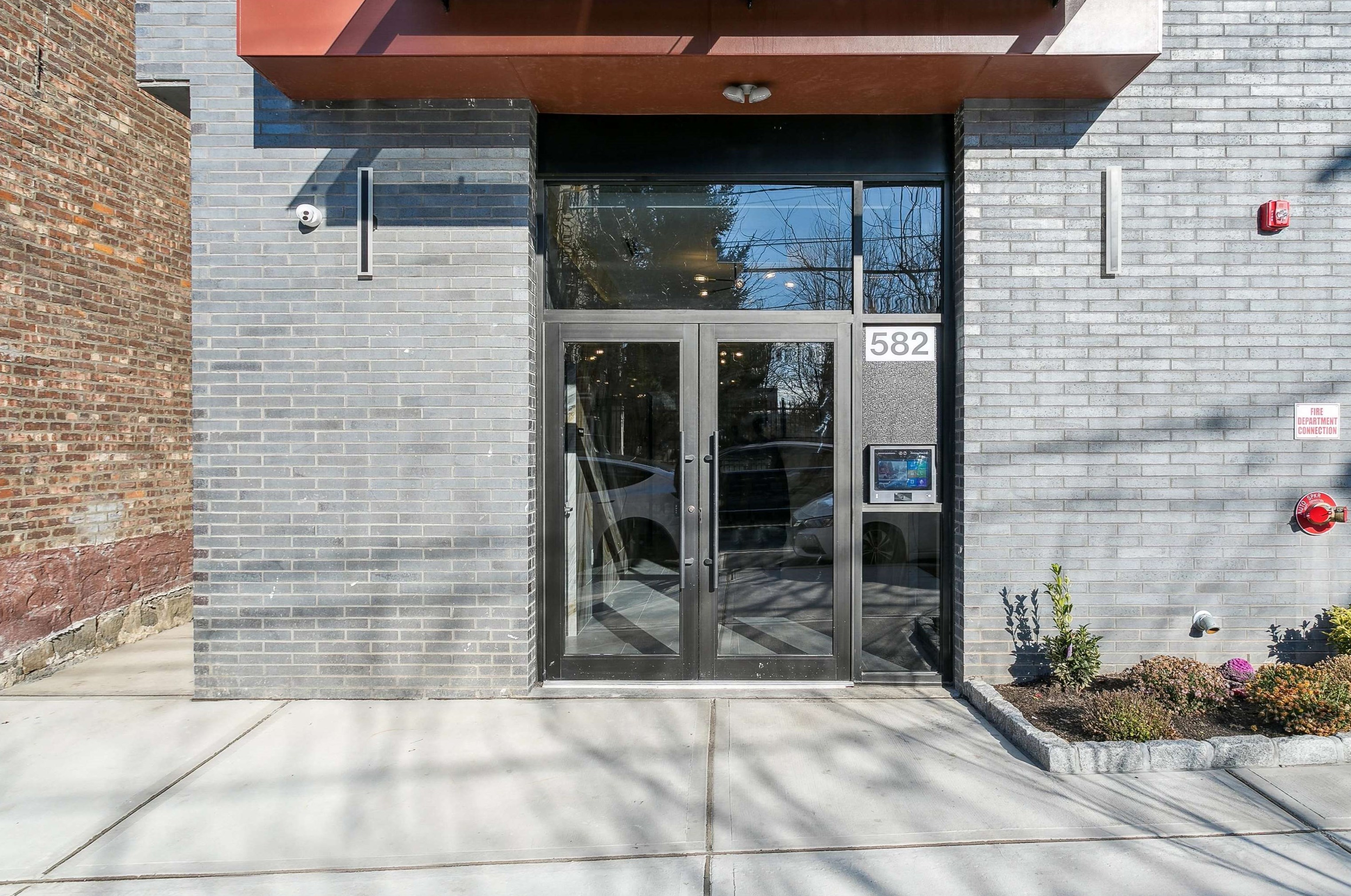 582 66th St #404, West New York, NJ 07093