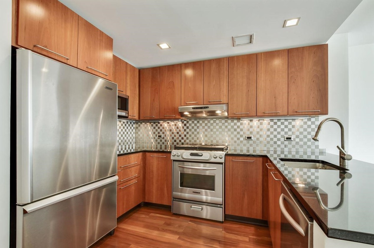 25 Hudson St #412, Jersey City, NJ 07302