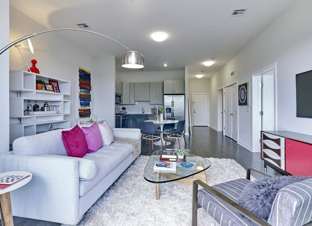 250 Ave E #311, Bayonne, NJ 07002