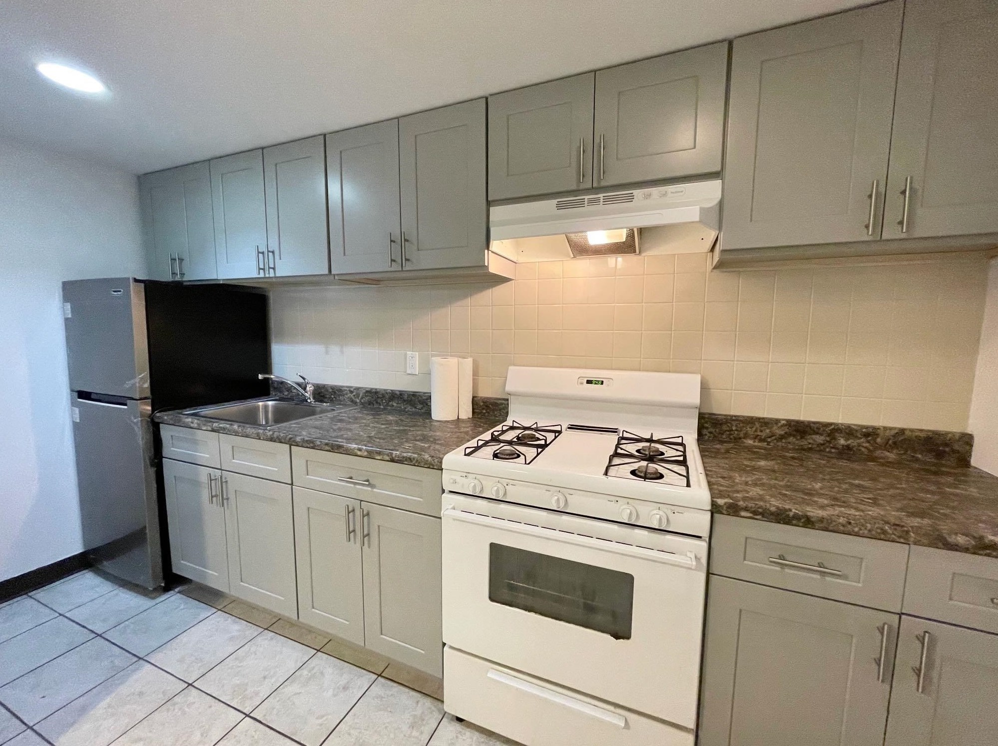 284 Manhattan Ave, Jersey City, NJ 07307-4434