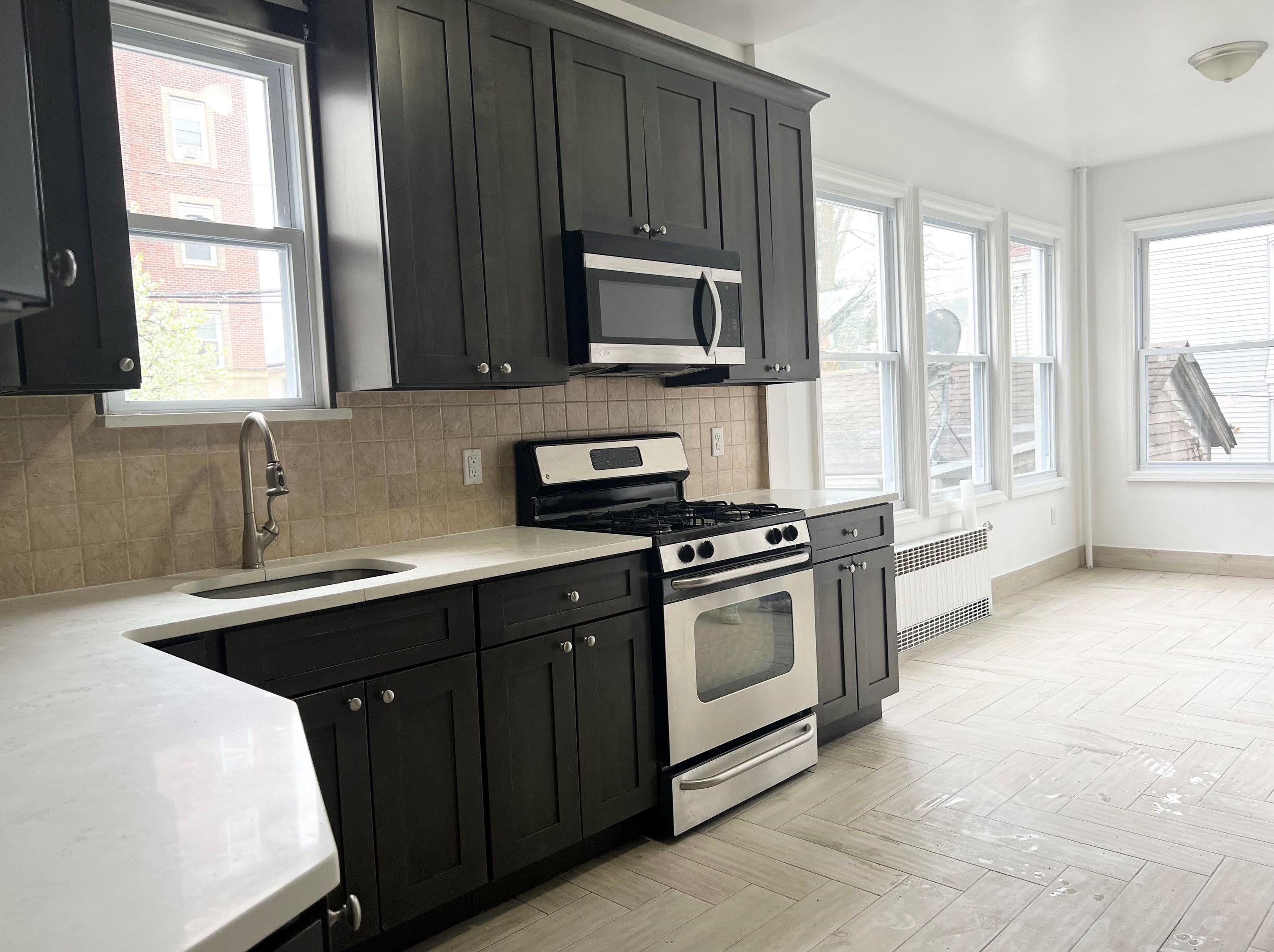 7305 Park Ave #1, North Bergen, NJ 07047