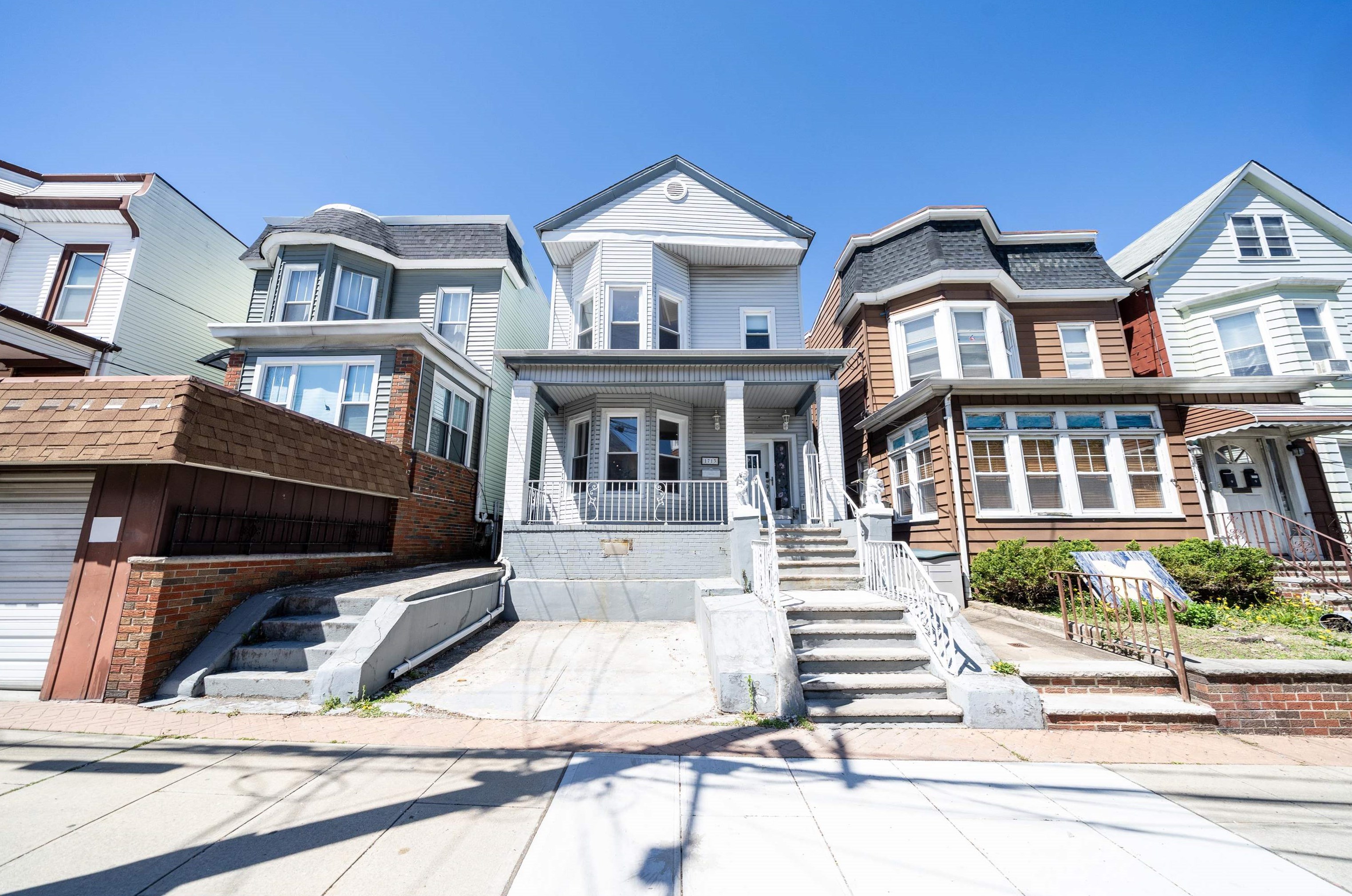 1713 Central Ave, Union City, NJ 07087
