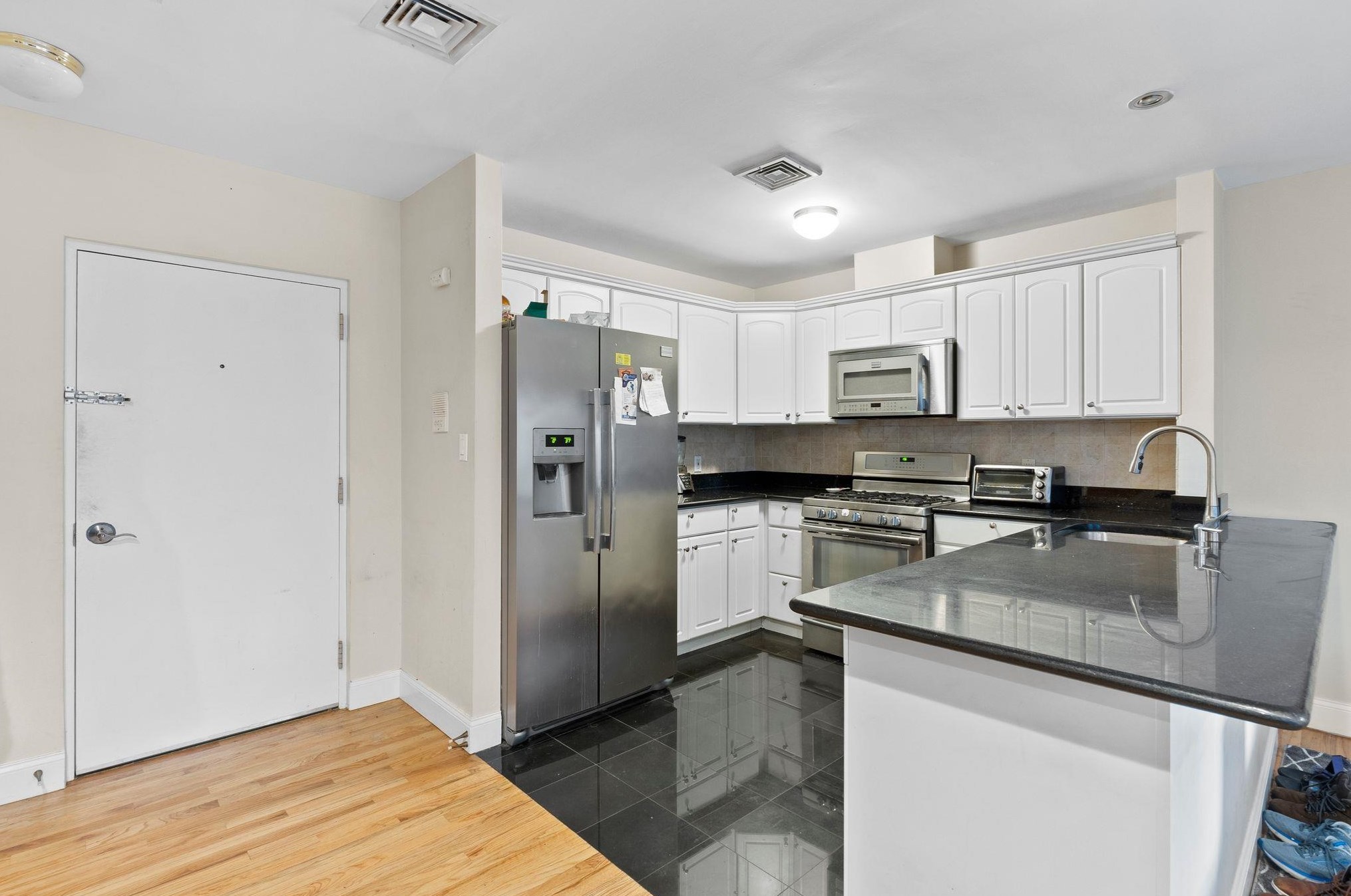 310 5th St #1, Jersey City, NJ 07302