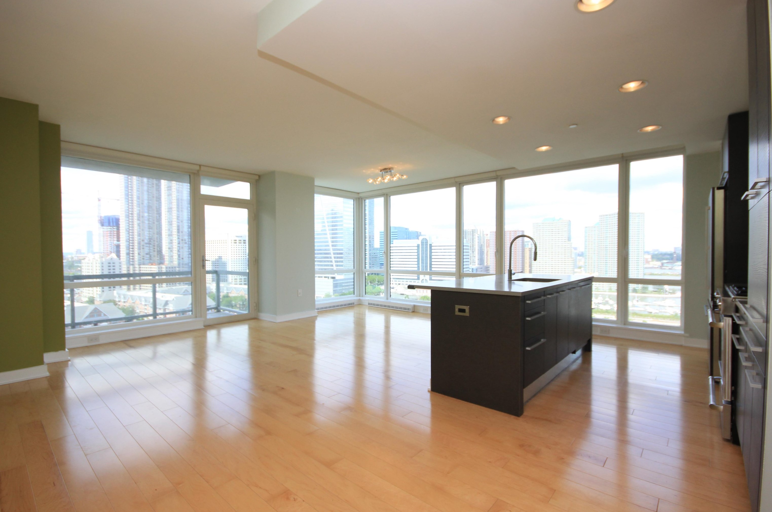 2 2nd St Apt 1701, Jersey City, NJ 07302