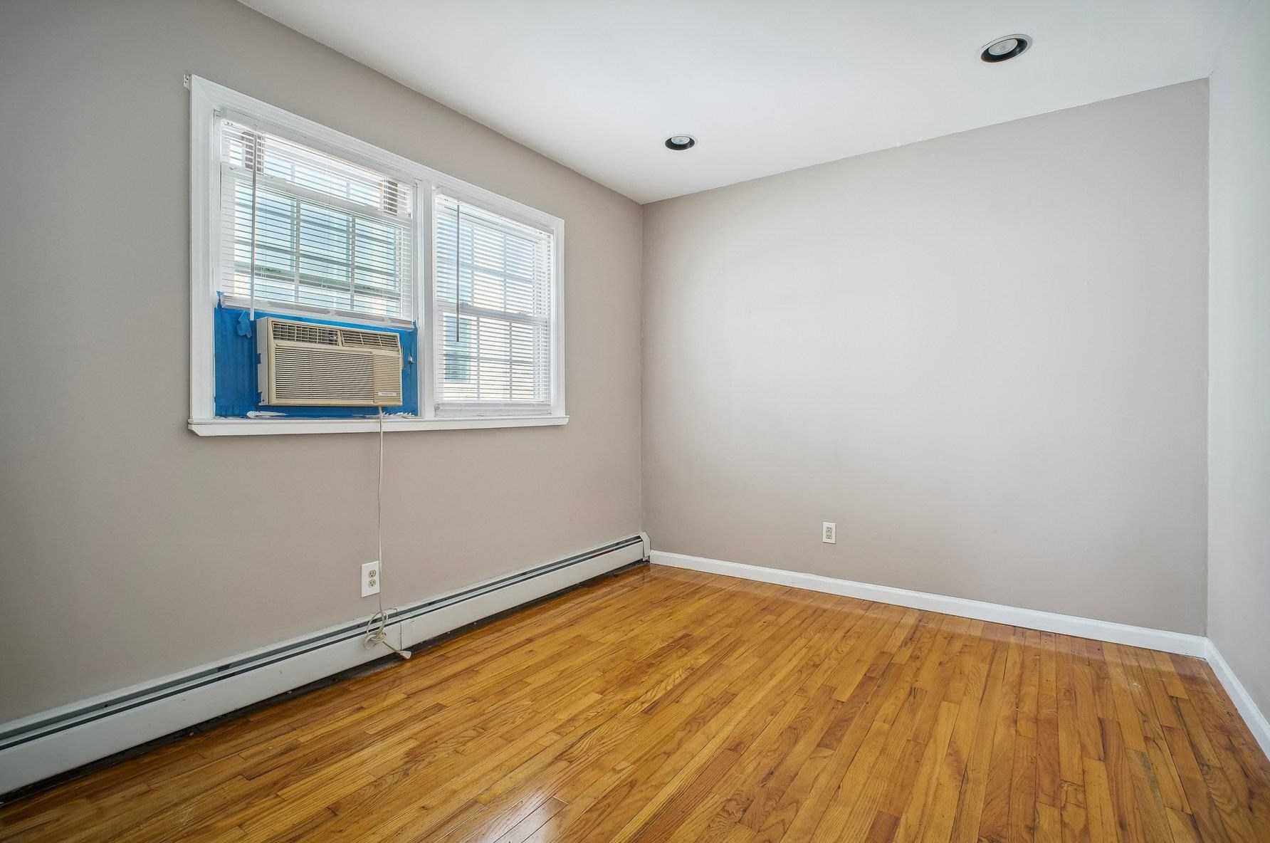 133 Collard St, Jersey City NJ 07306-3525 exterior