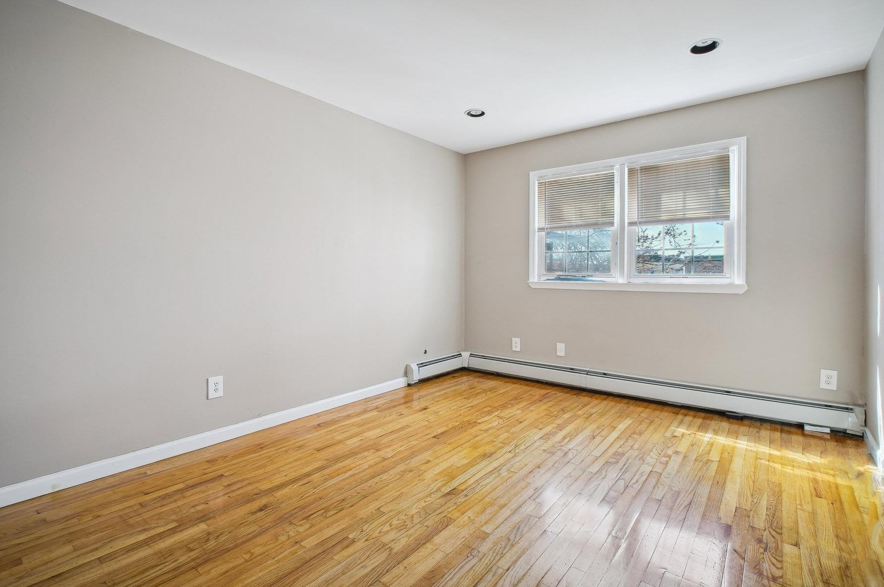 133 Collard St, Jersey City NJ 07306-3525 exterior