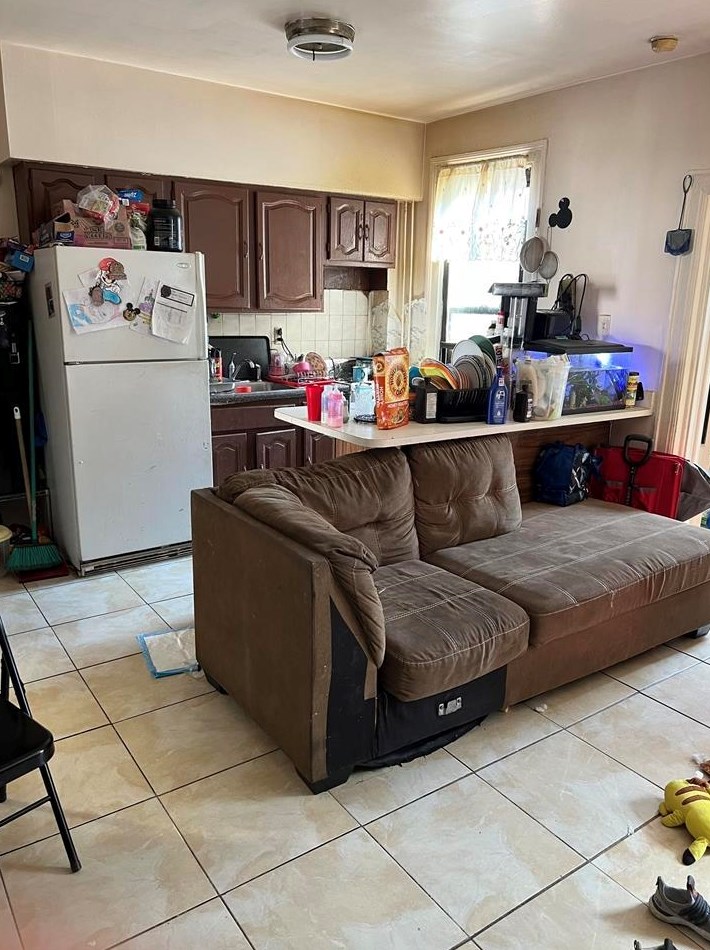 3110 Central Ave, Union City, NJ 07087-2403
