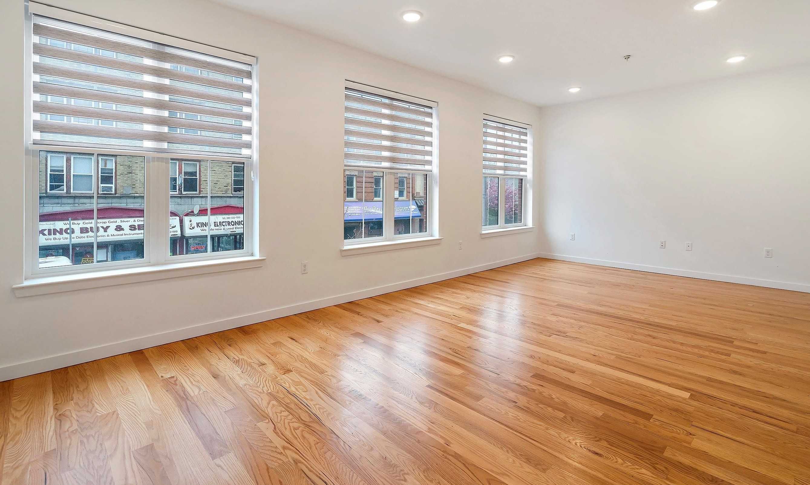 78 Martin Luther King Jr Dr, Jersey City, NJ 07305-3026