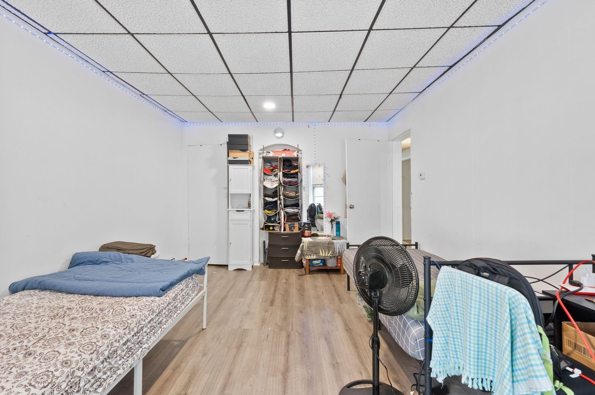 87 Clifton Pl, Jersey City NJ 07304-3103 exterior