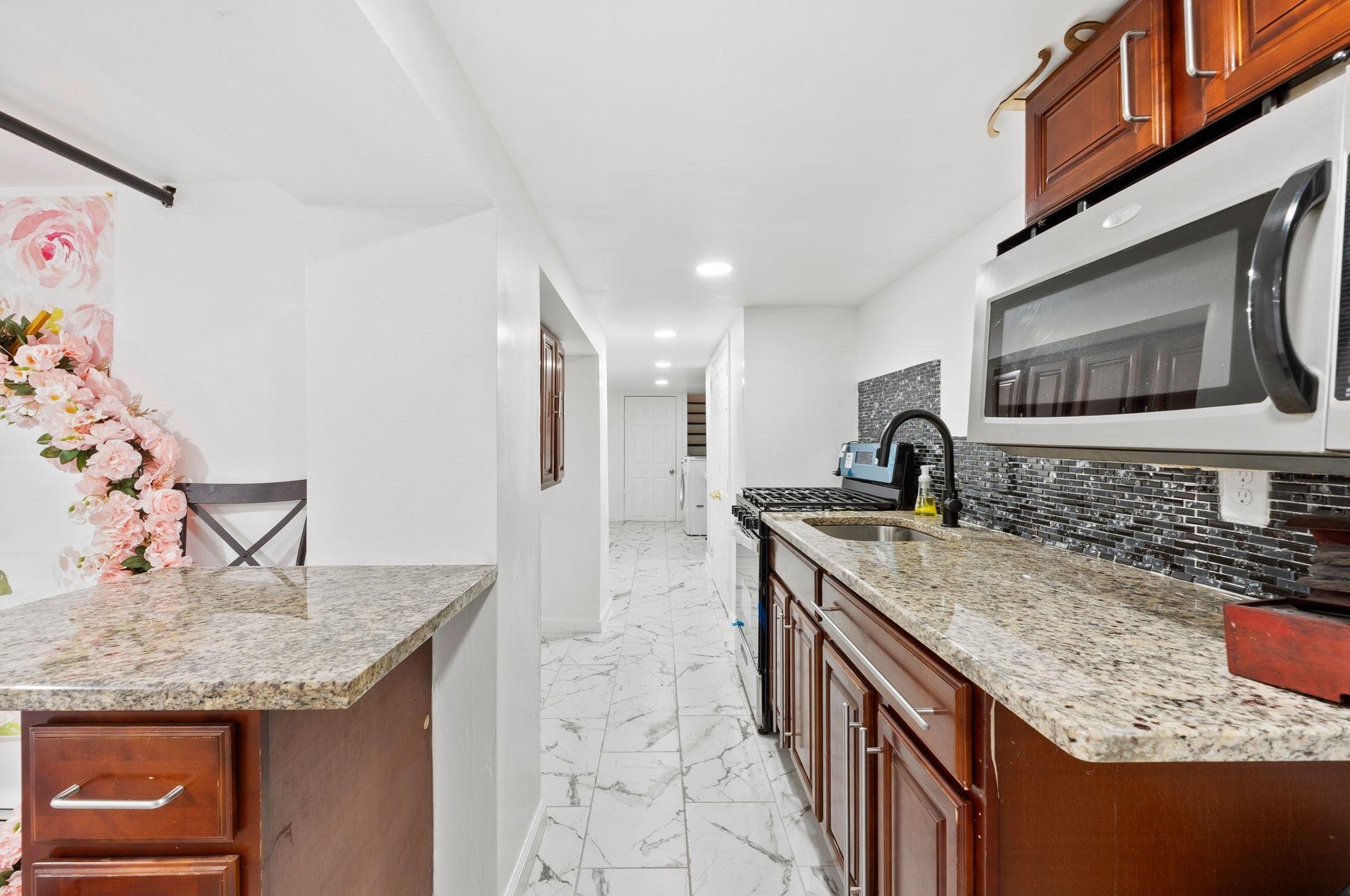 87 Clifton Pl, Jersey City NJ 07304-3103 exterior