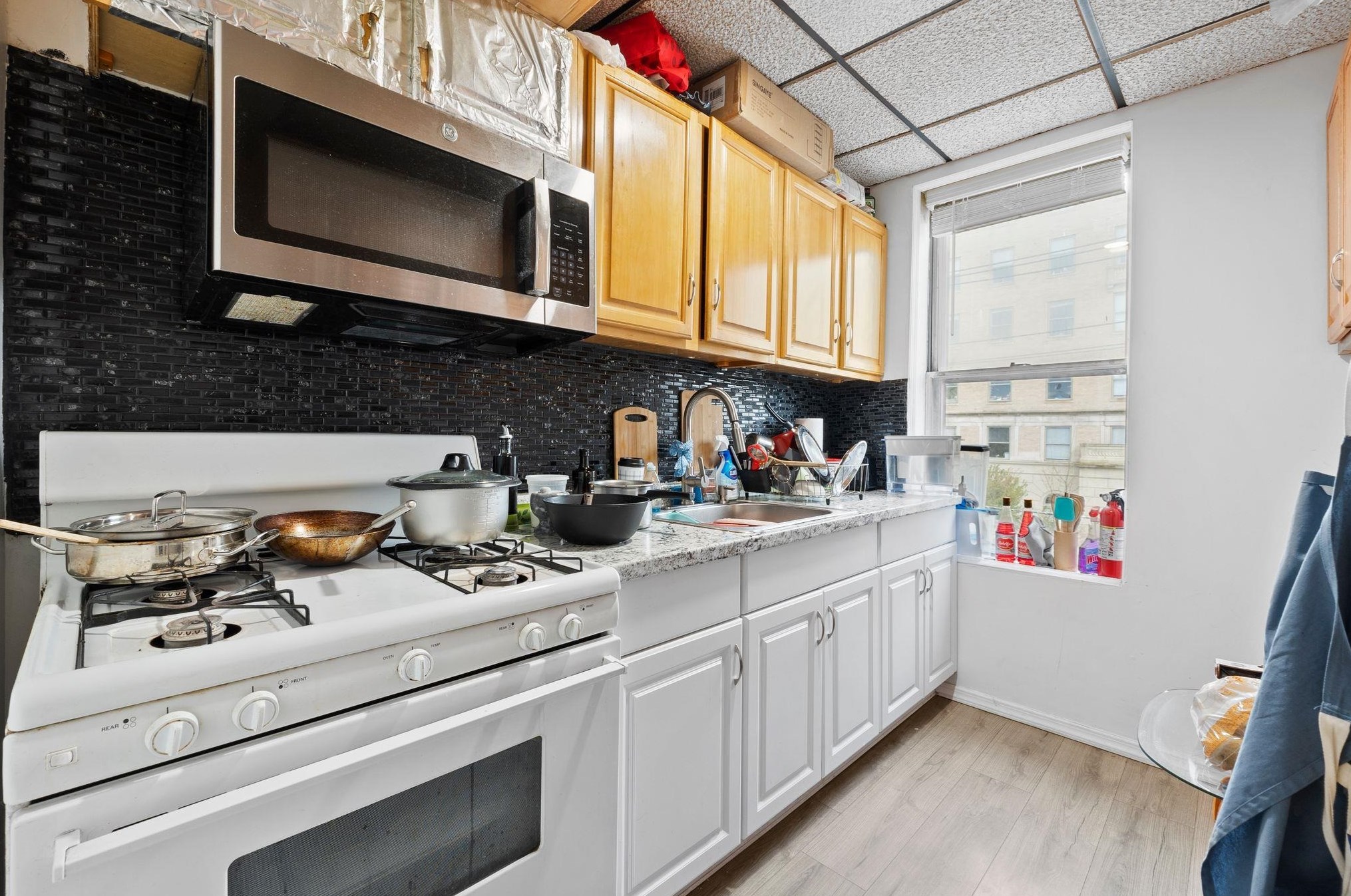 87 Clifton Pl, Jersey City NJ 07304-3103 exterior