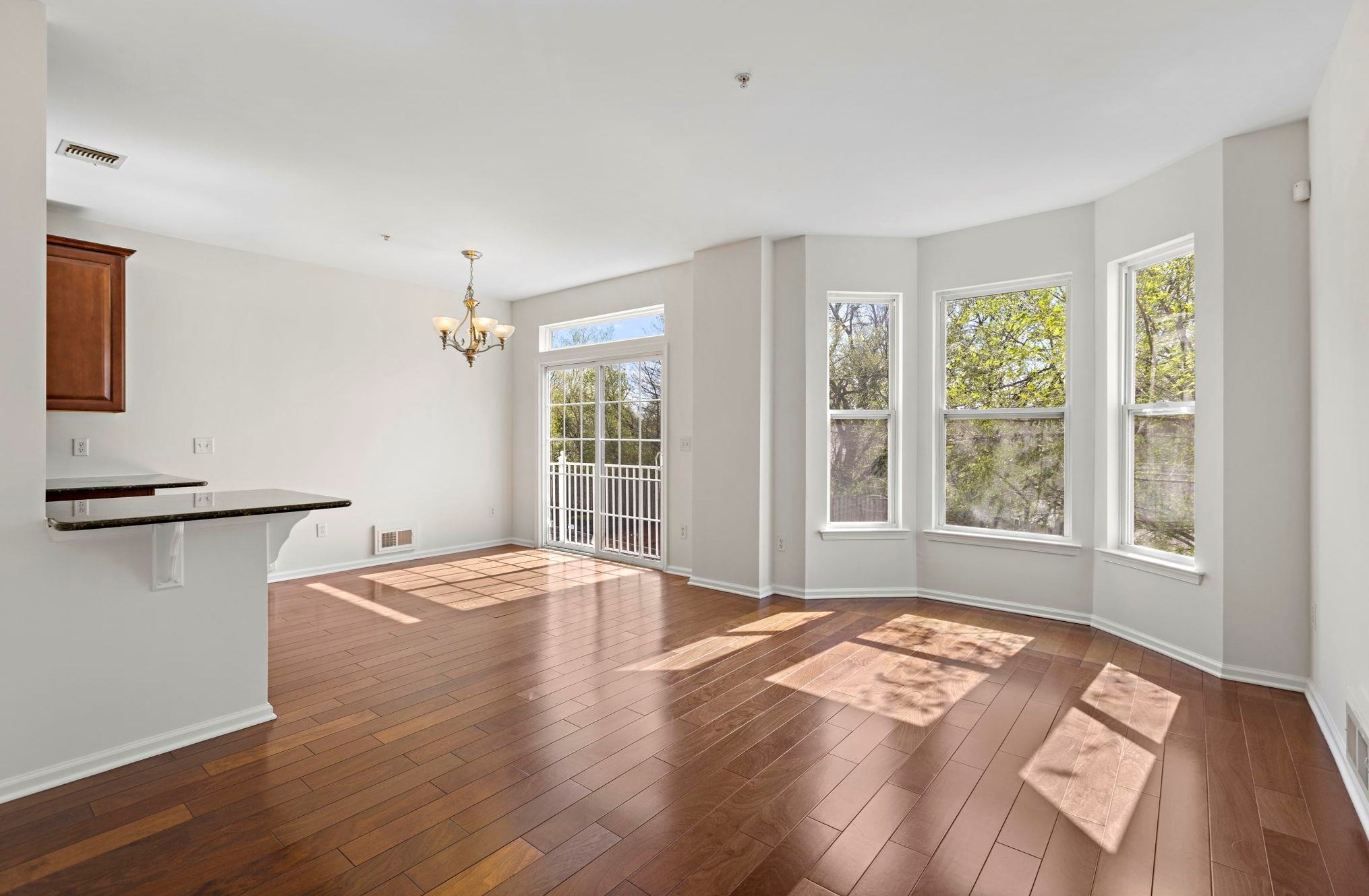 265 Custer Ave, Jersey City, NJ 07305-1705