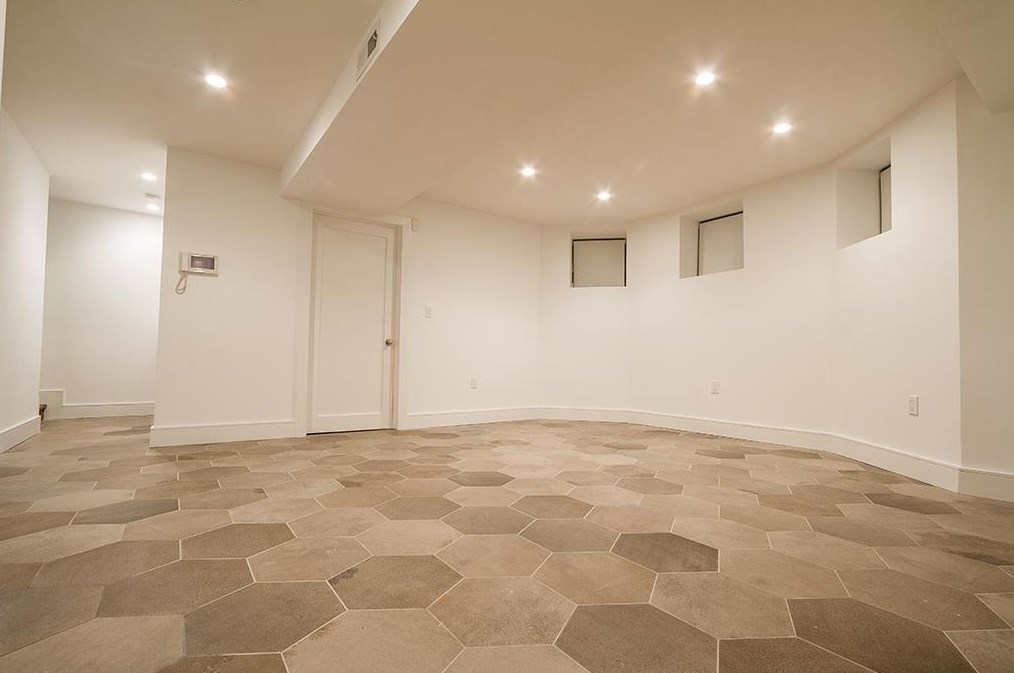 997 Blvd, Union City NJ 07086-7157 exterior