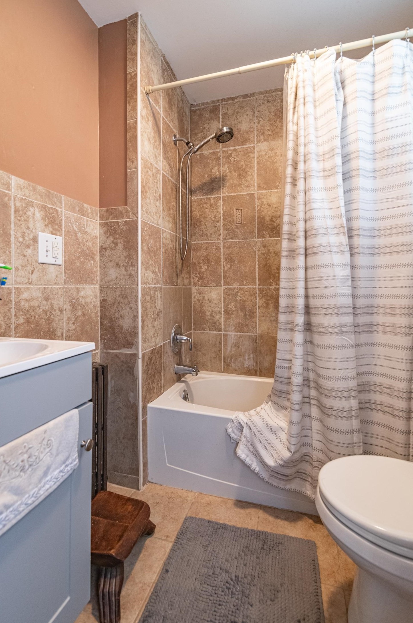 41 21 St, Bayonne NJ  07002-4531 exterior