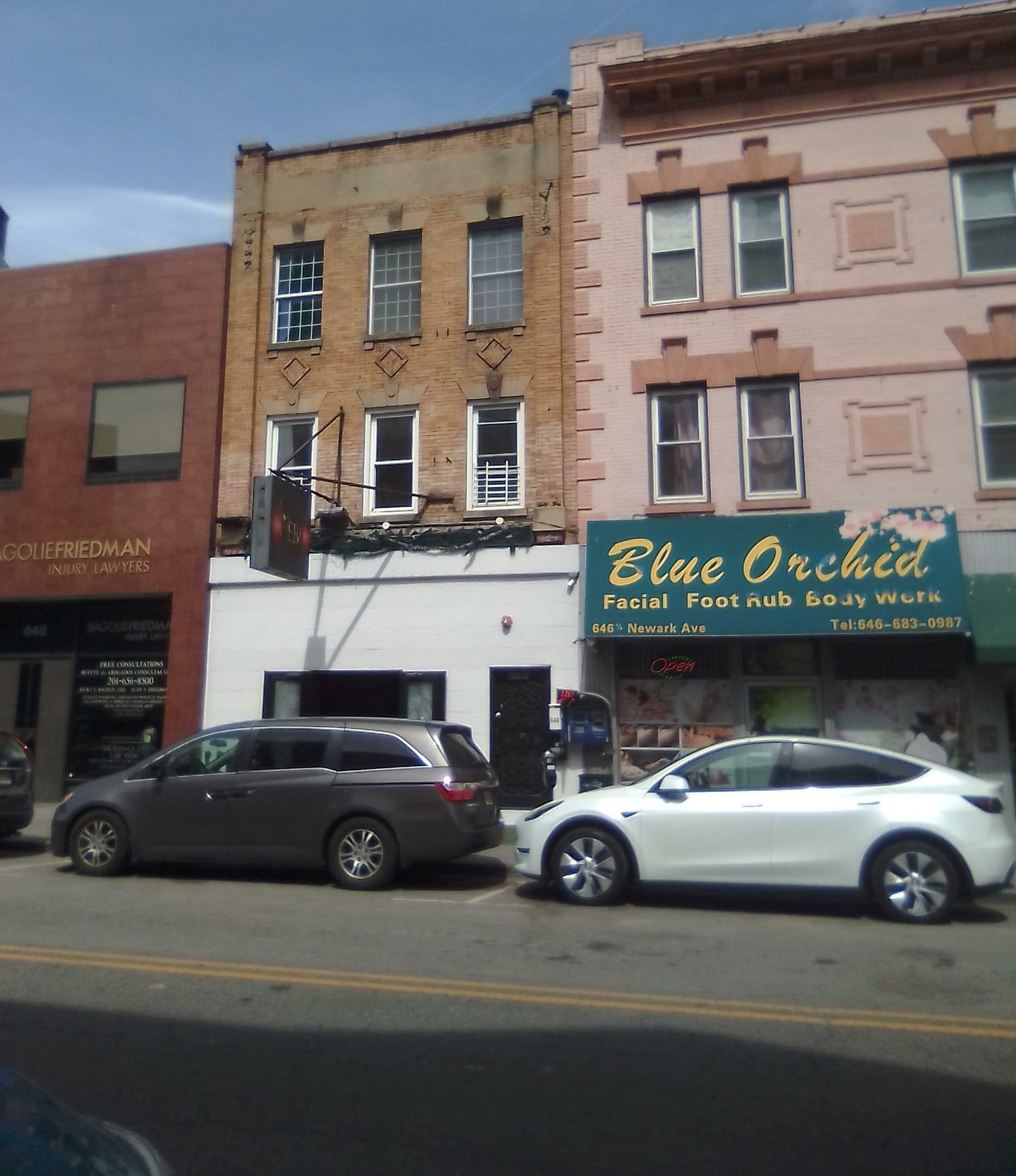 6465 Newark Ave, Jersey City, NJ 07306-6726