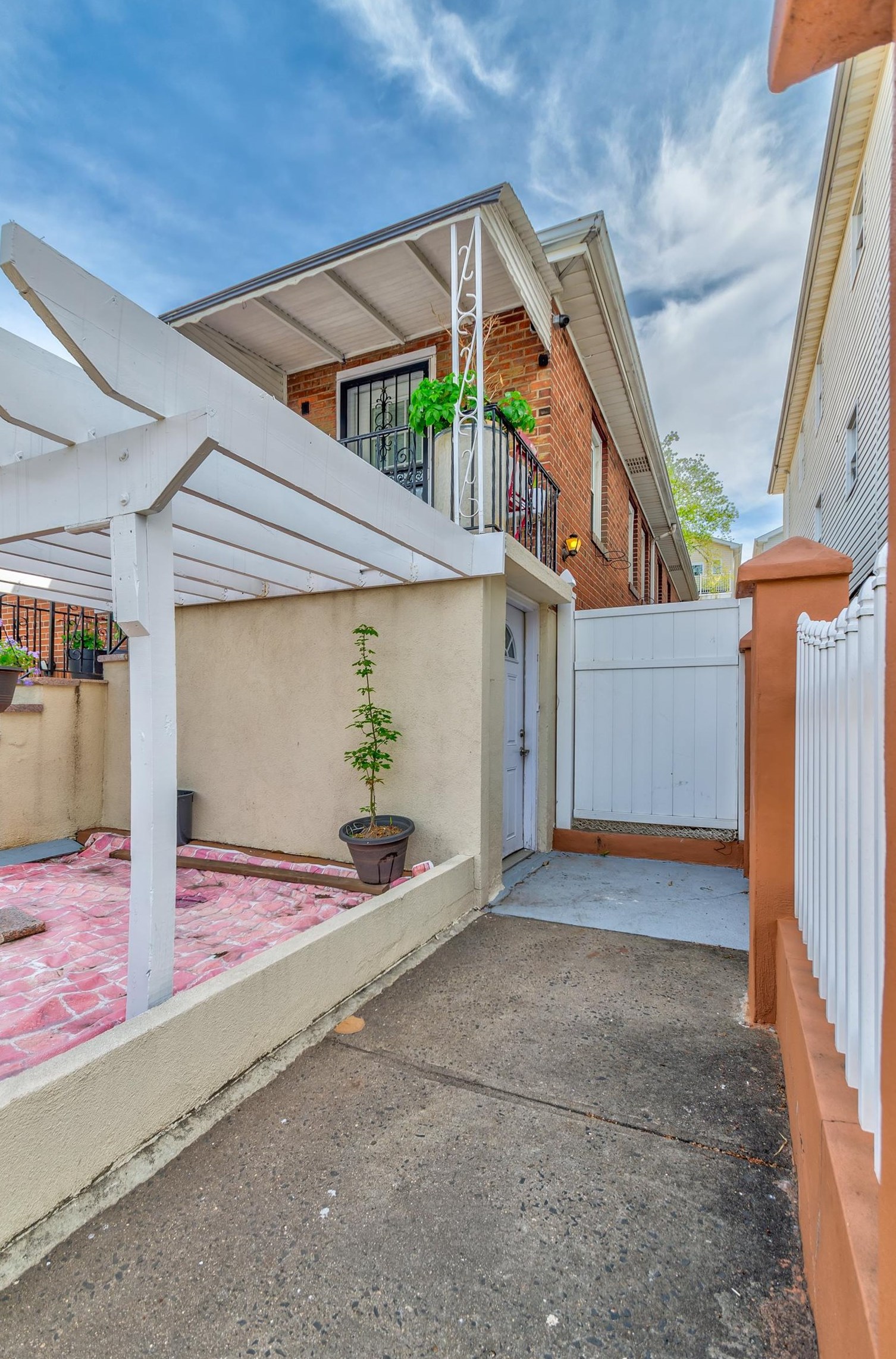 110 Terhune Ave #1, Jersey City, NJ 07305