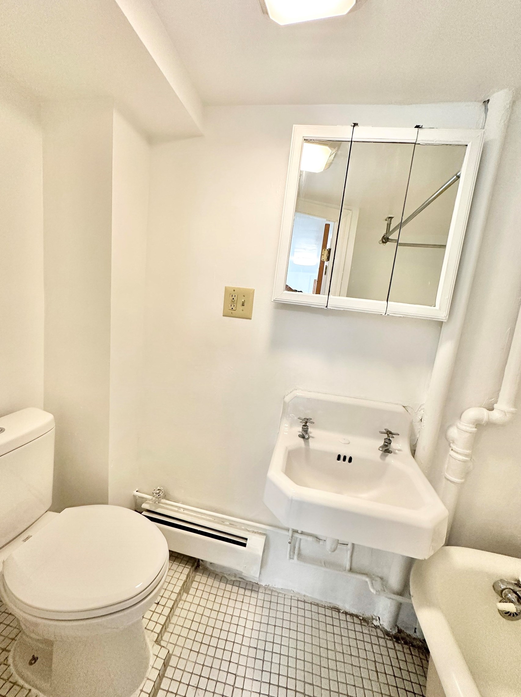 435 Monmouth St #3, Jersey City, NJ 07302