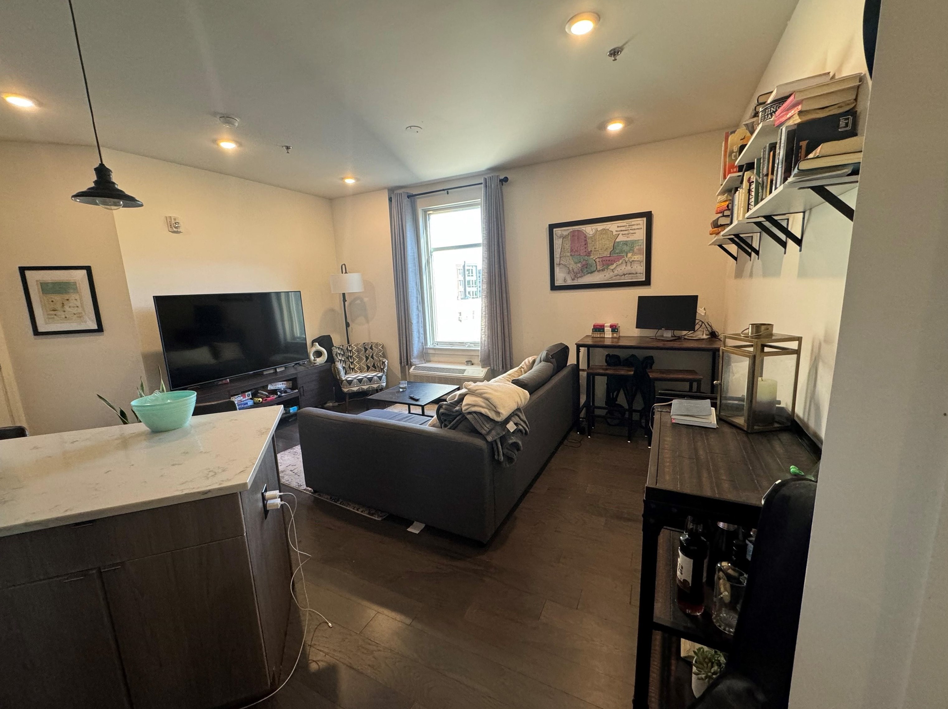 361 Newark Ave, Jersey City, NJ 07302-2238