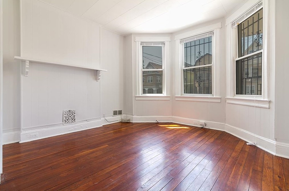 66 Bidwell Ave, Jersey City, NJ 07305-4208