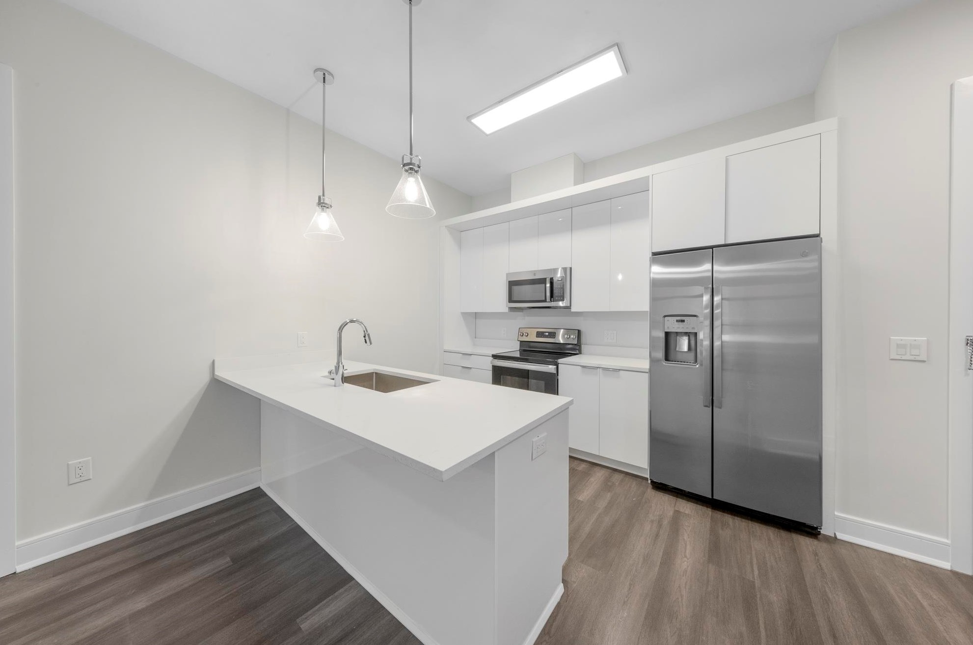 121 34th St #313, Union City, NJ 07087