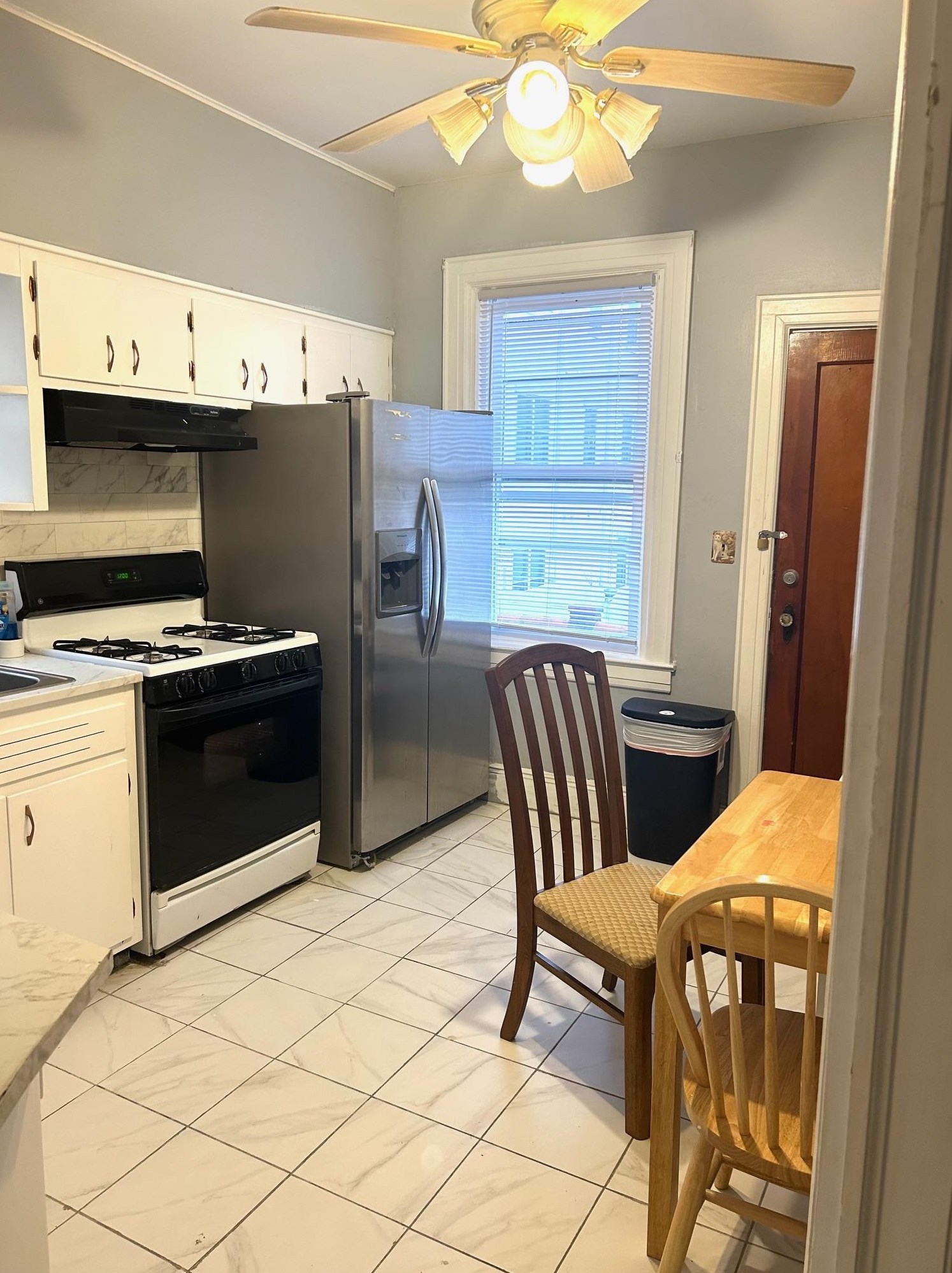 200 Griffith St, Jersey City, NJ 07307-2927