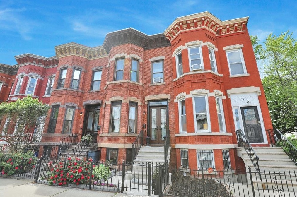 369 Bergen Ave, Jersey City, NJ 07304-2241