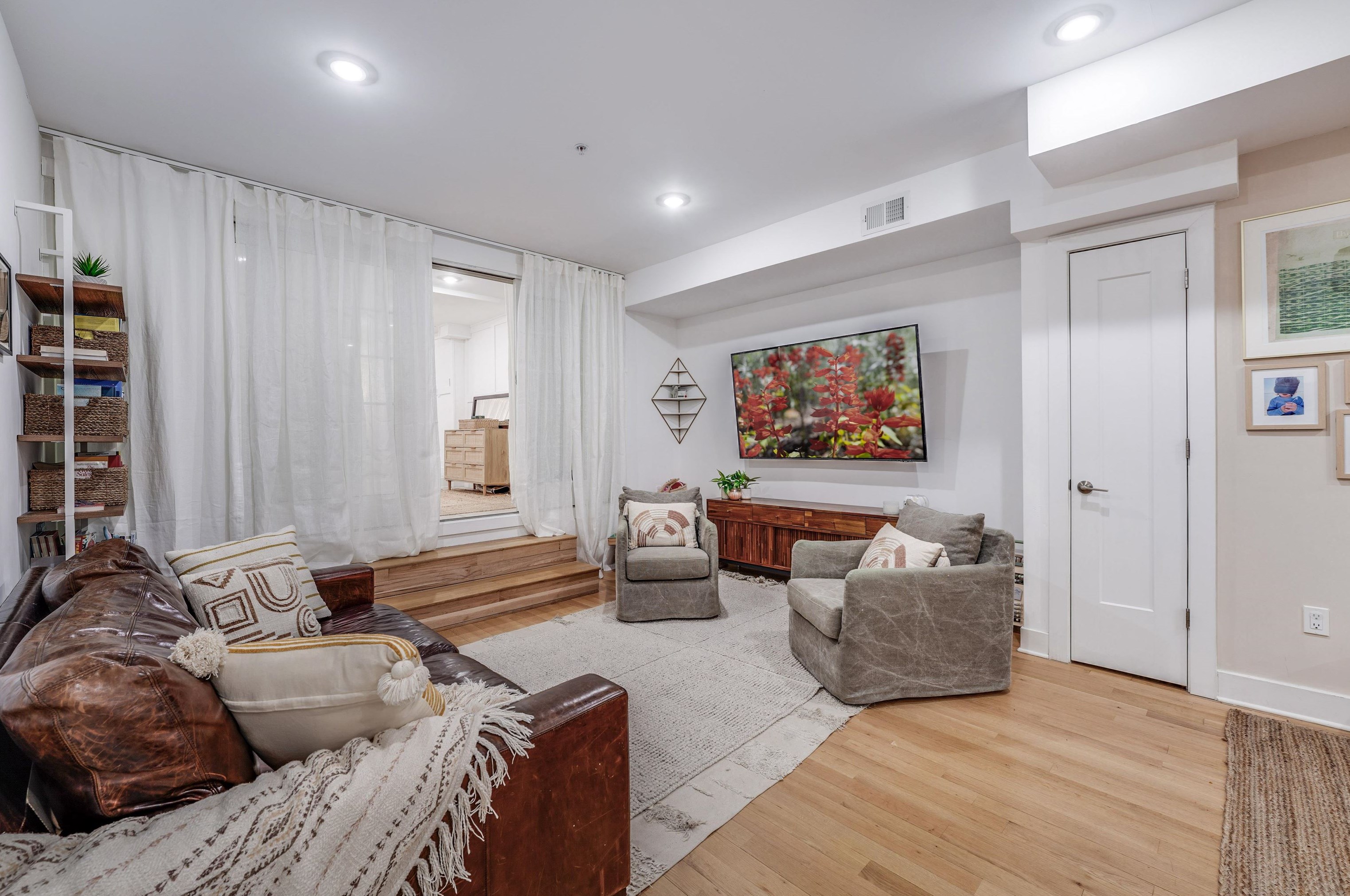 385 8th St #a, Jersey City, NJ 07302