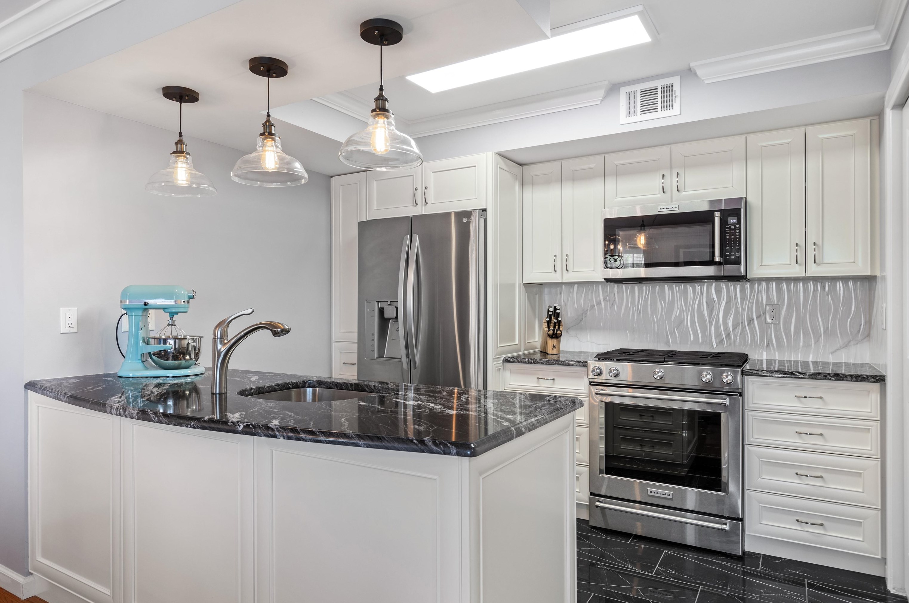 125 70th St #3e, West New York, NJ 07093