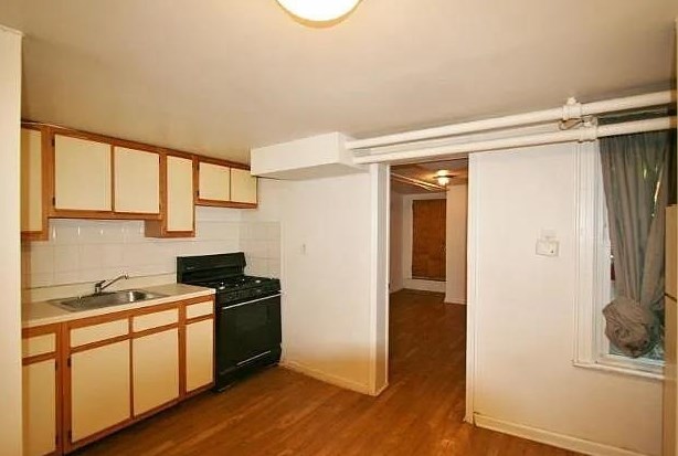 317 7th St, Jersey City, NJ 07302-1912
