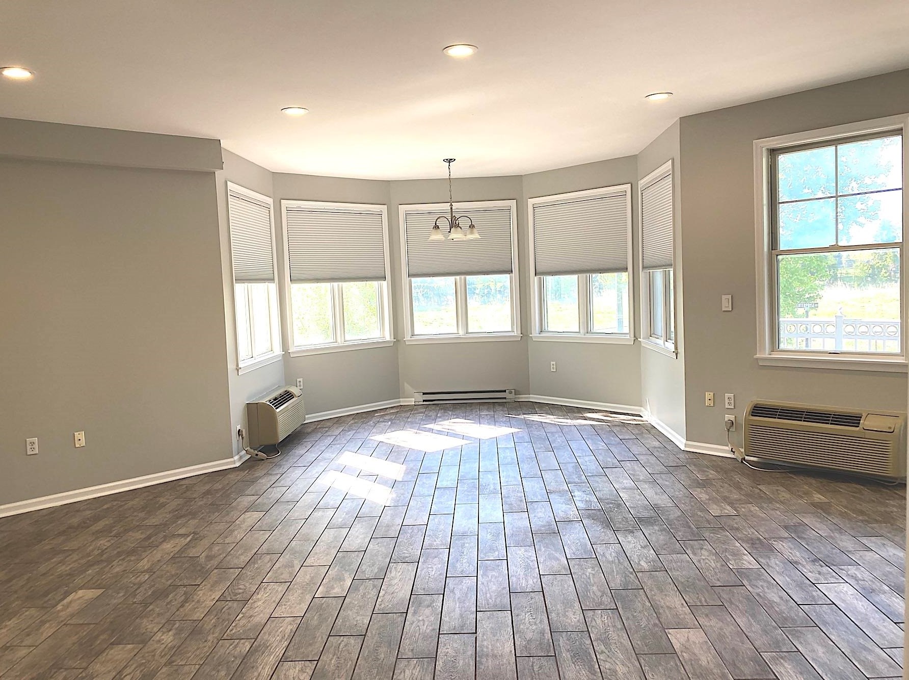 15 Enterprise Ct #109, Union City, NJ 07086