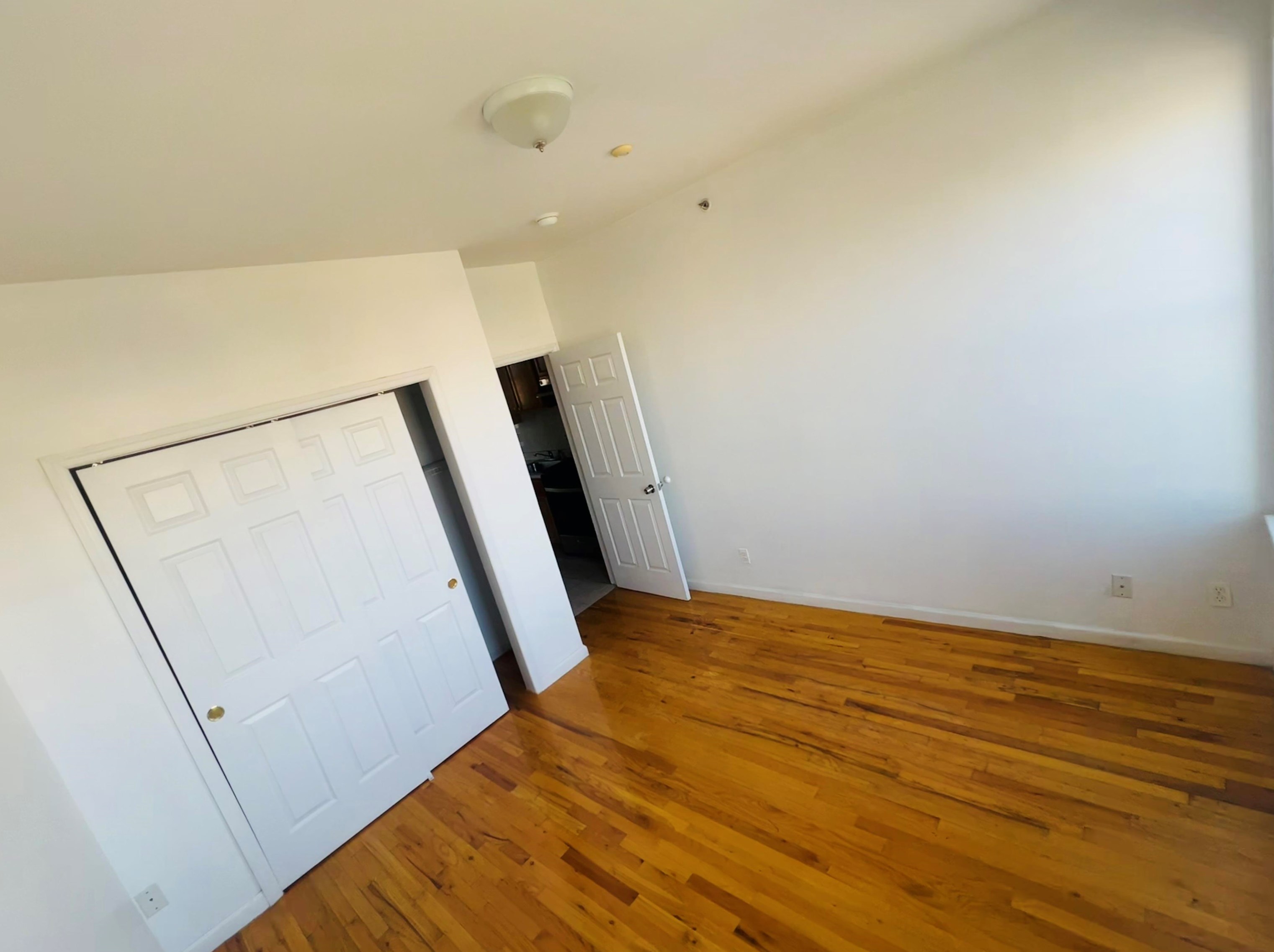 250 Orange Ave, Newark NJ  07103-2459 exterior