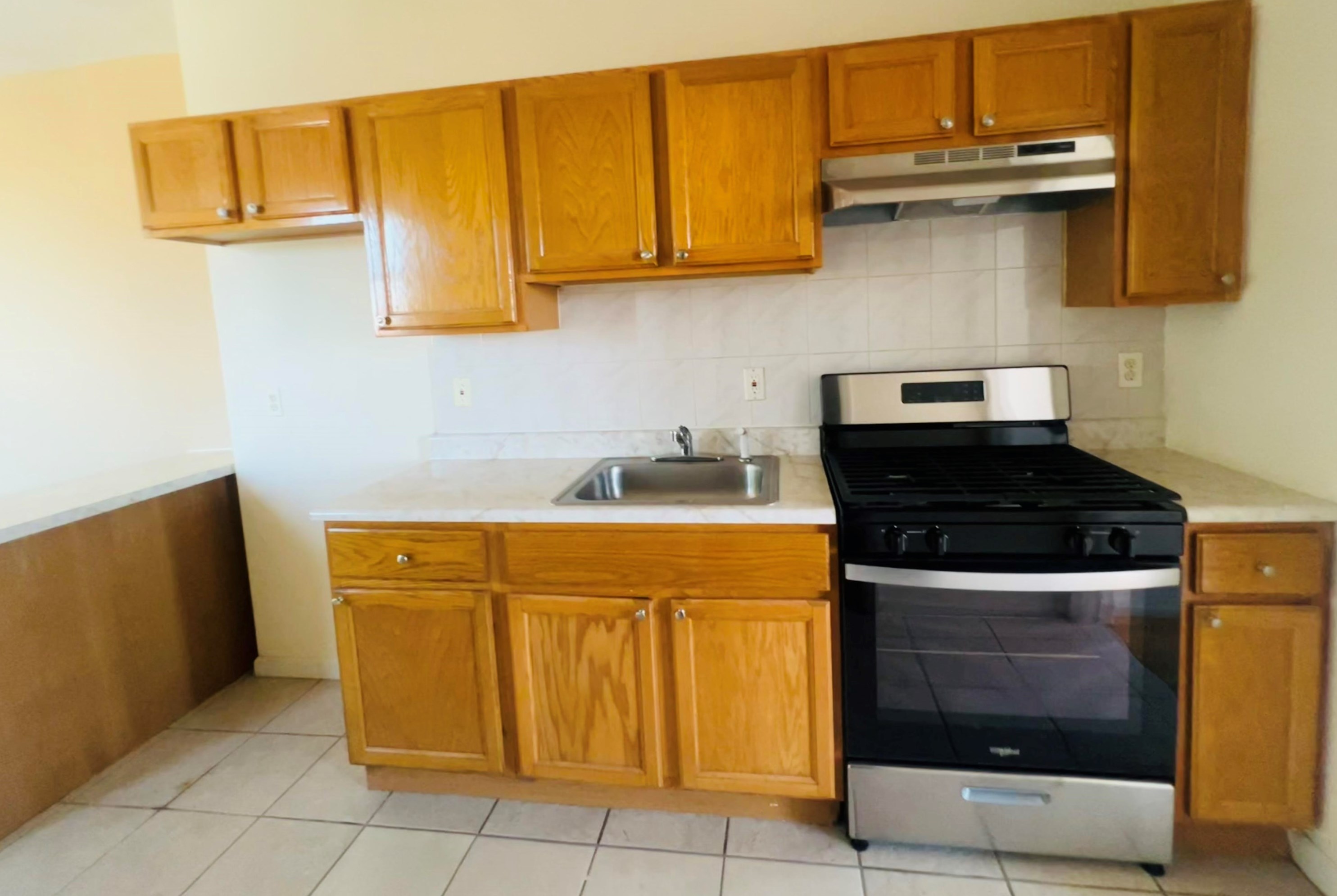 250 S Orange Ave #8, Newark, NJ 07103