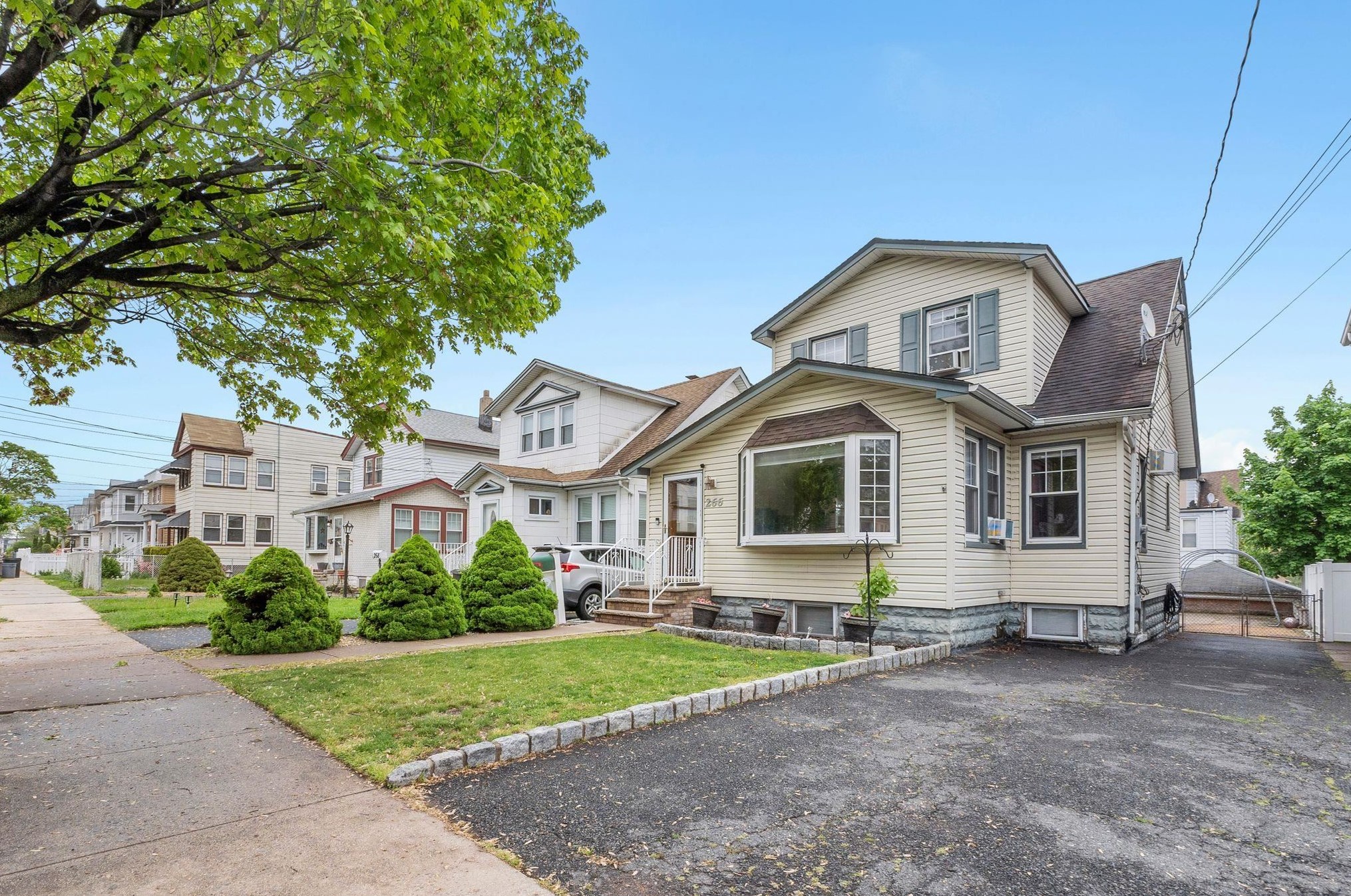 264 Forest St, Kearny, NJ 07032