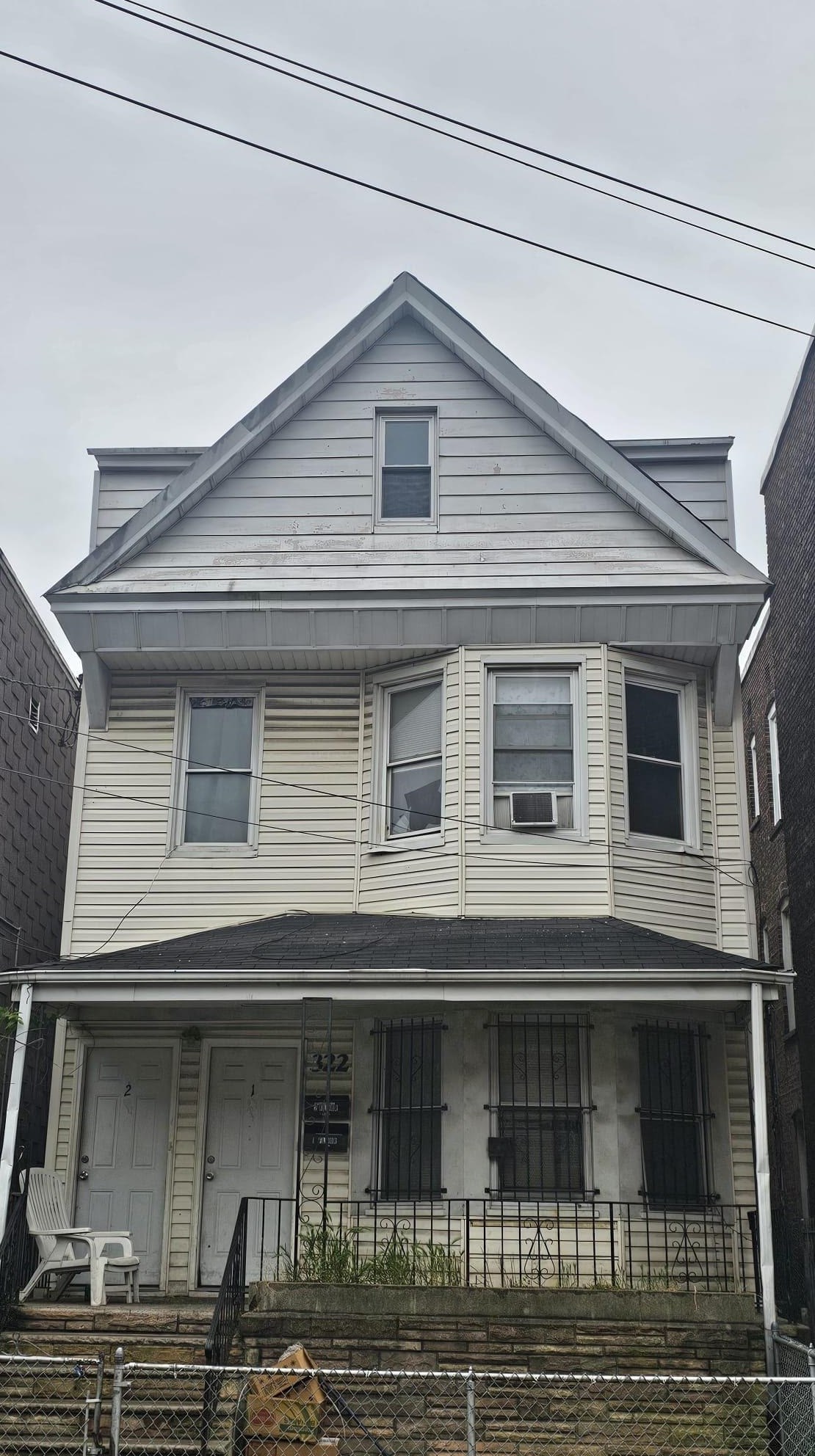 322 Forrest St, Jersey City, NJ 07304-2208