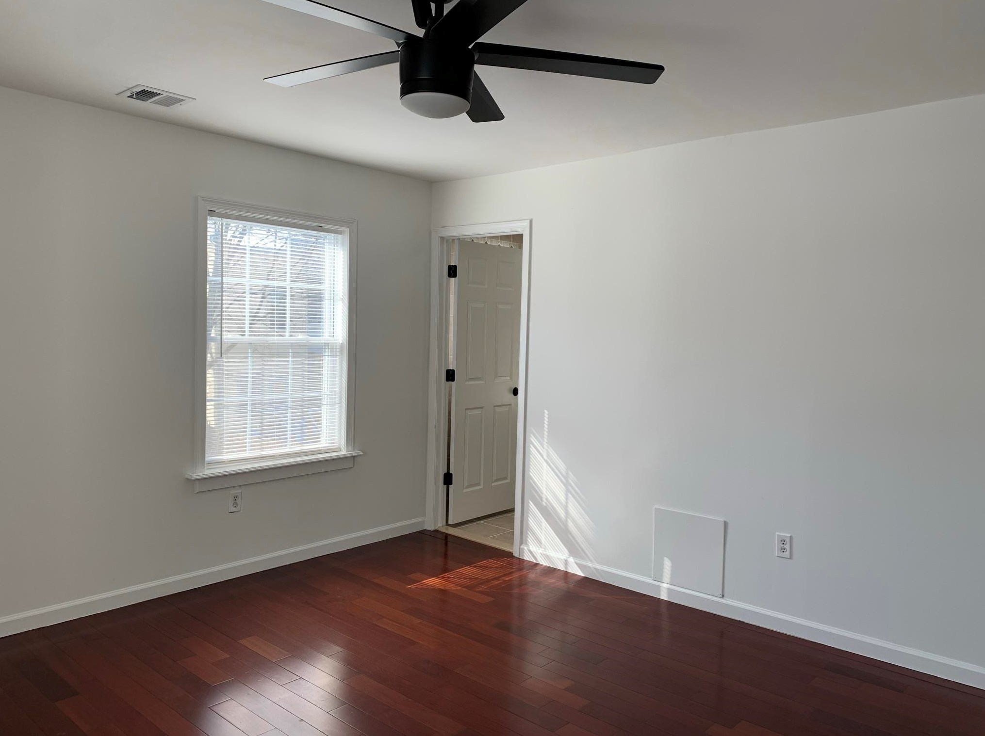 49 Belmont Ave, Jersey City, NJ 07304-3030