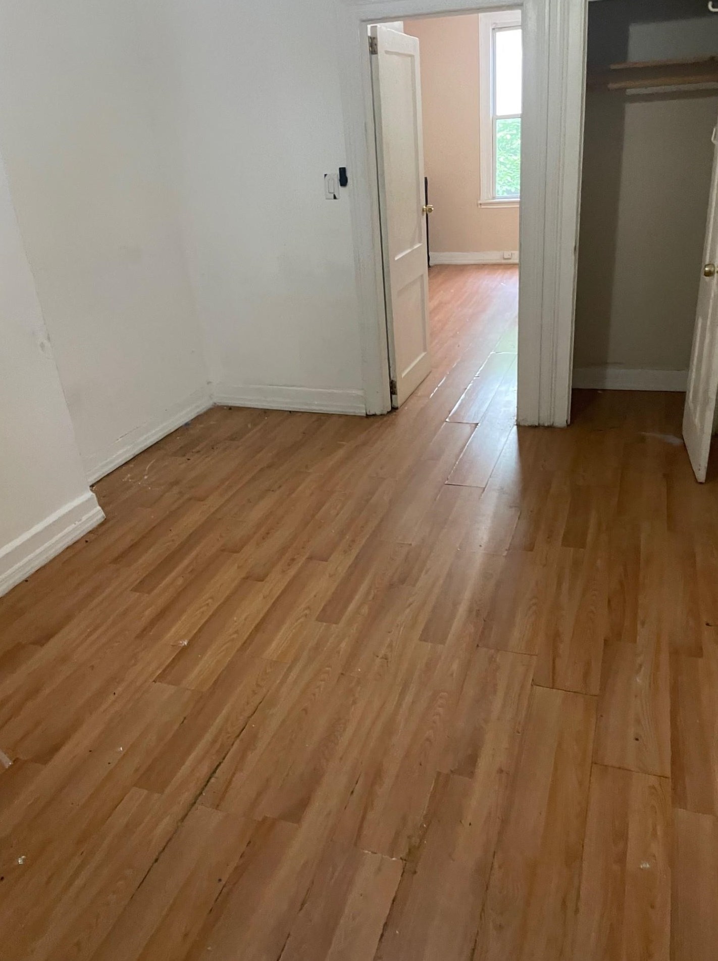 107 Oak St, Jersey City, NJ 07304-4202