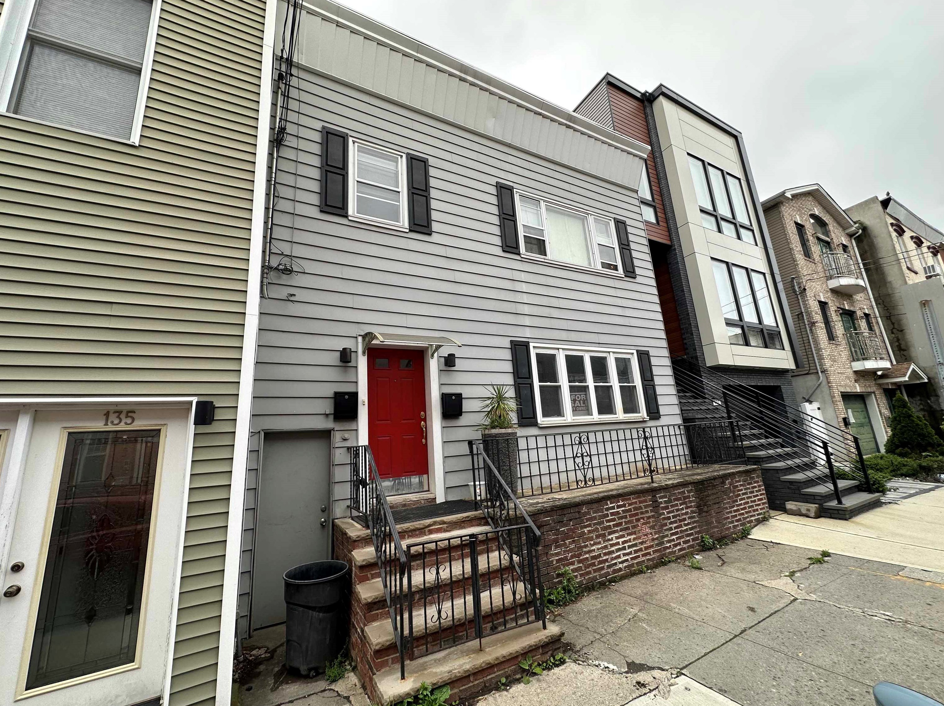 137 New York Ave, Jersey City, NJ 07307-1708
