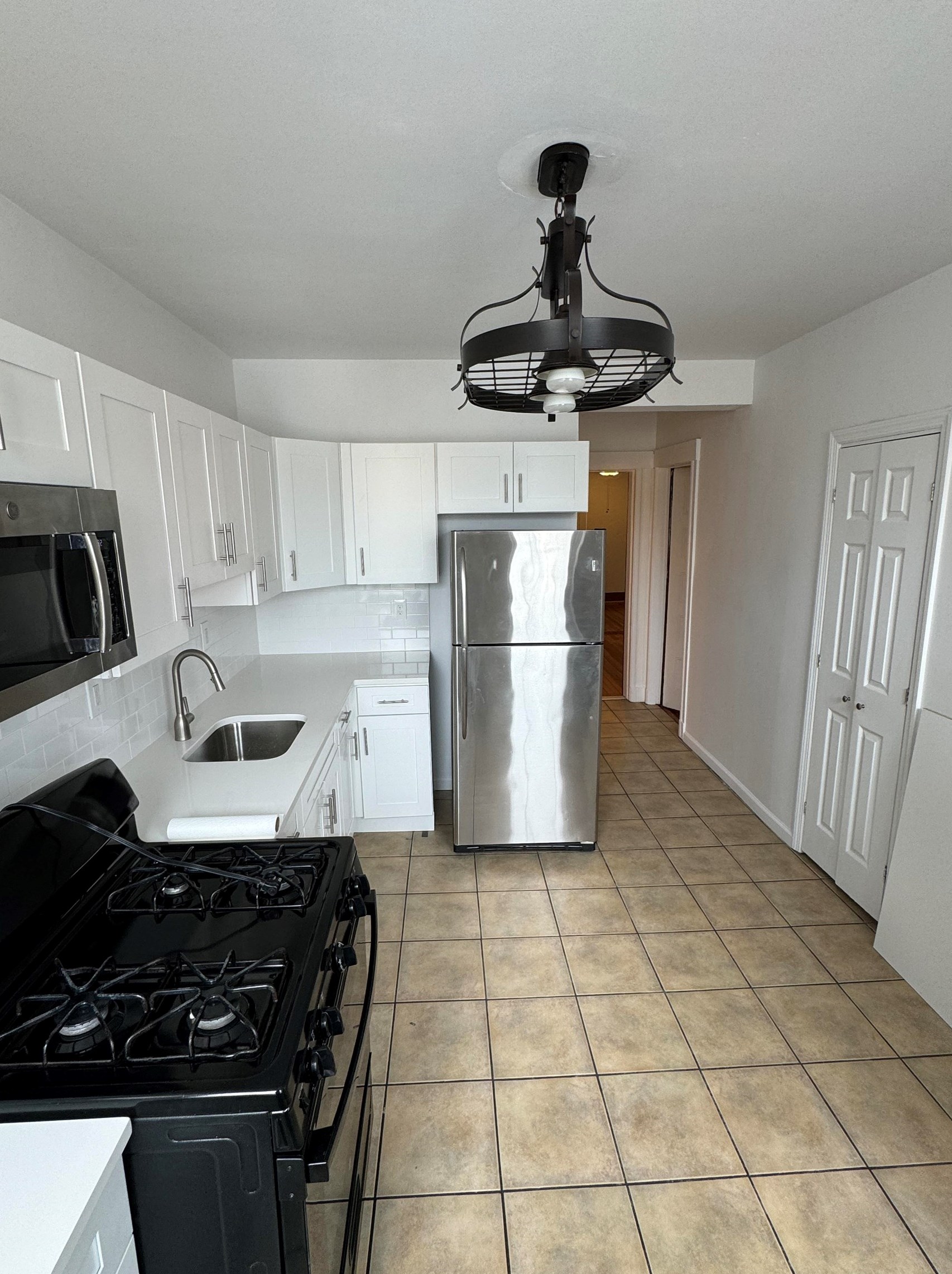 408 16th St #2, Union City, NJ 07087